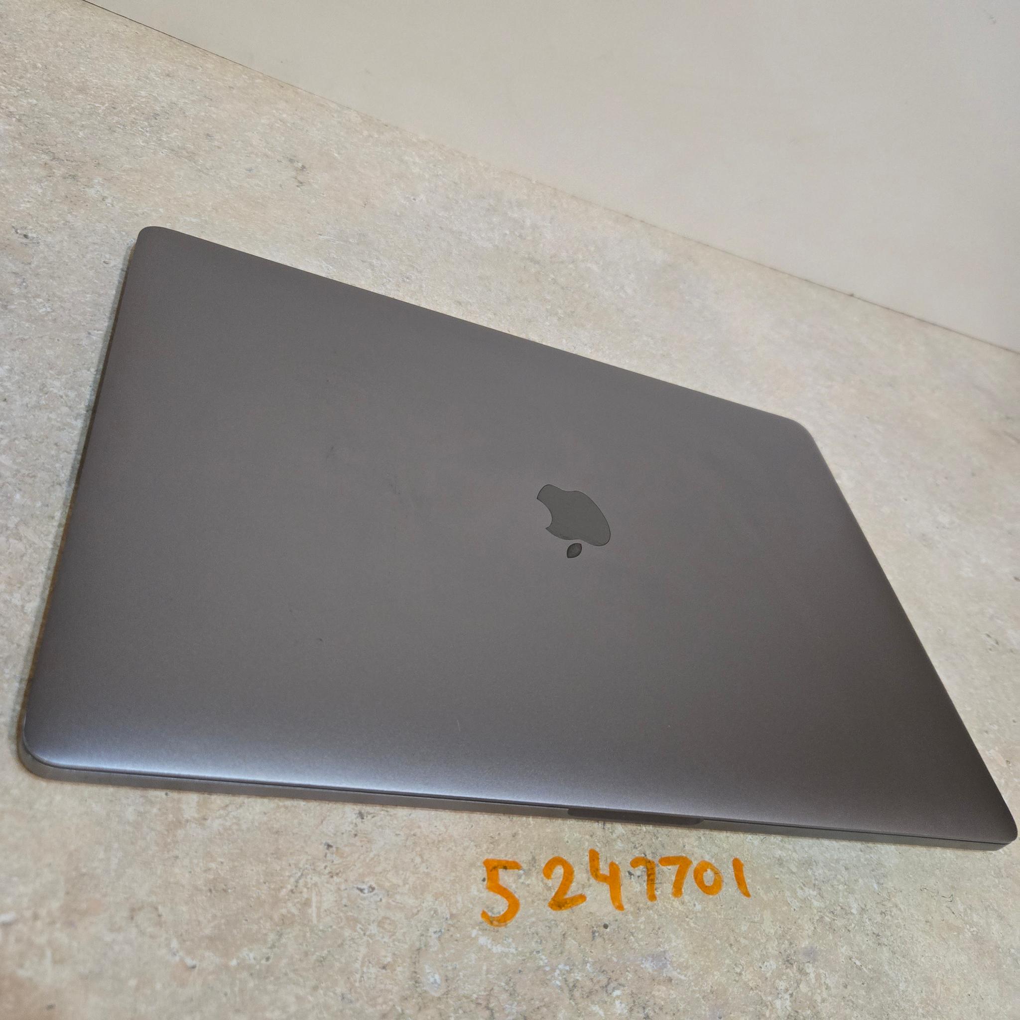 Apple Macbook Pro 15 inch Laptop - 2018 - 512GB - intel i7 - Model A1990