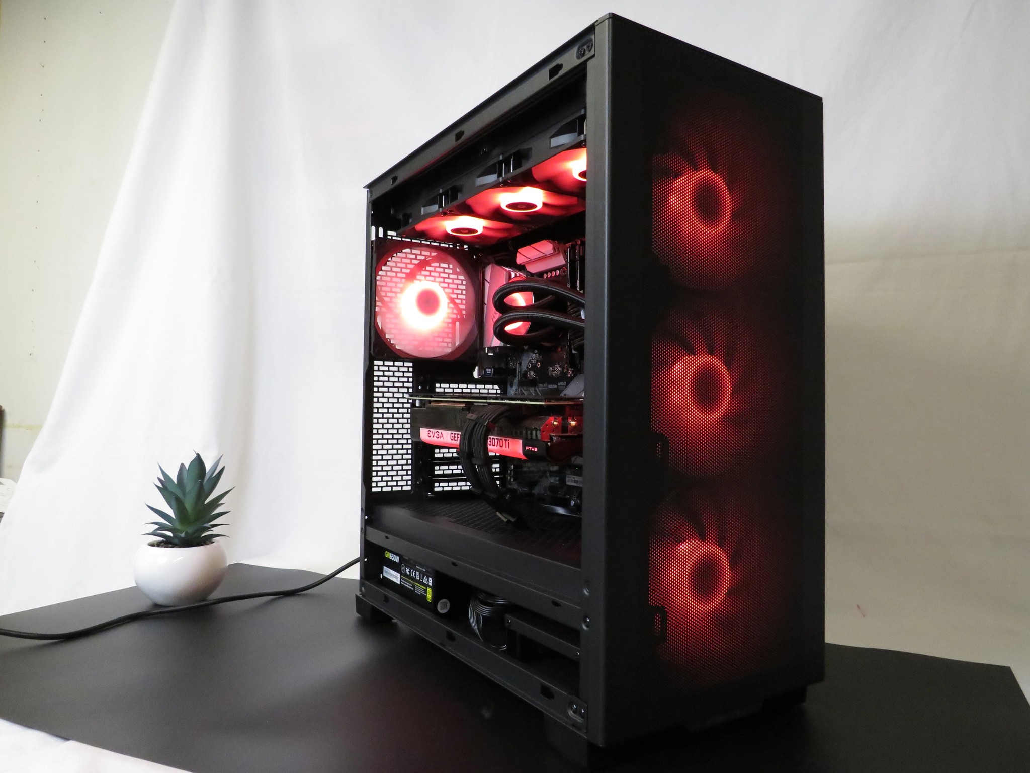 Water Cooled Performance: EVGA FTW3 Ultra RTX 3070ti + Intel i5 10400f + 32 GB DDR4 RAM + 1 TB NVME