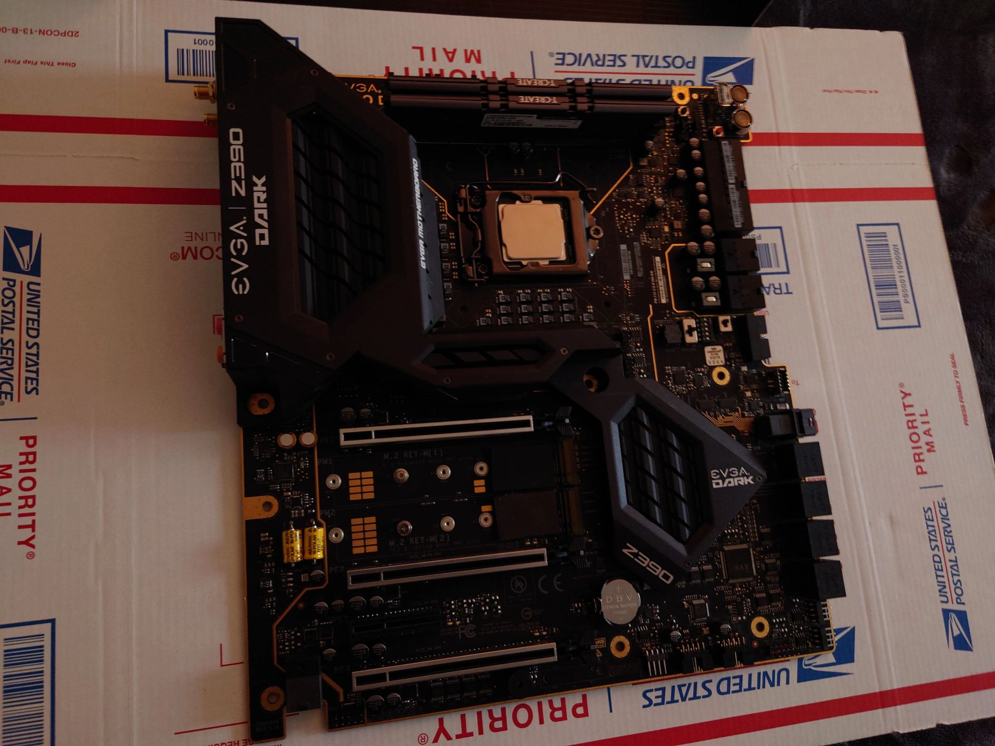 EVGA Z390 Dark Motherboard with i7 8700k and 2x32gb 64gb RAM