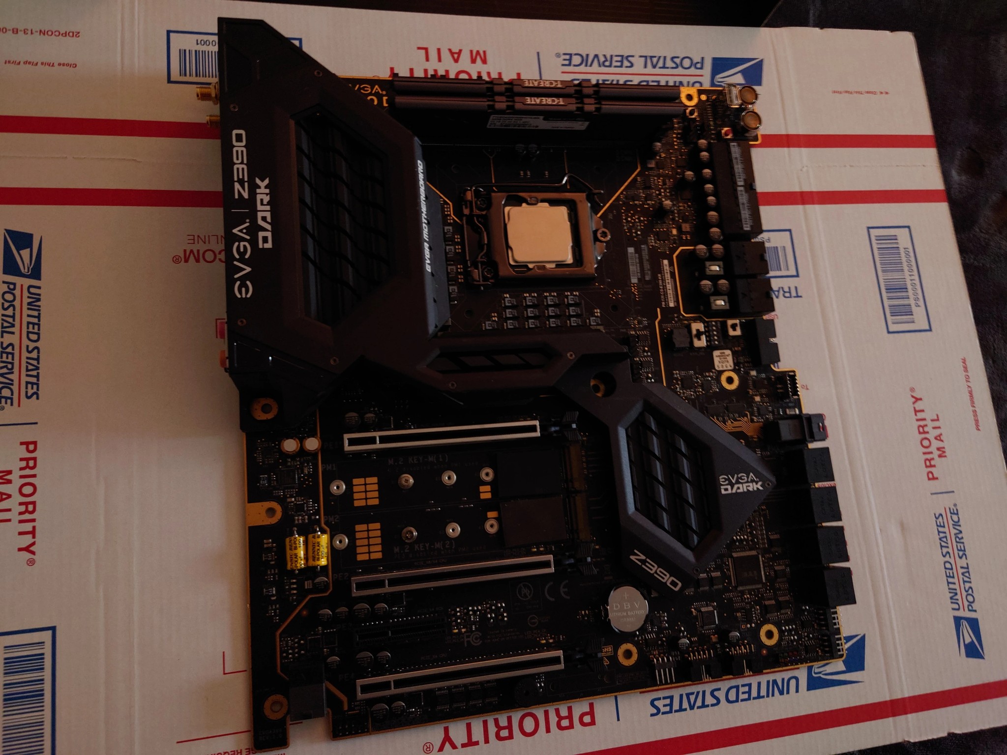 EVGA Z390 Dark Motherboard with i7 8700k and 2x32gb 64gb RAM