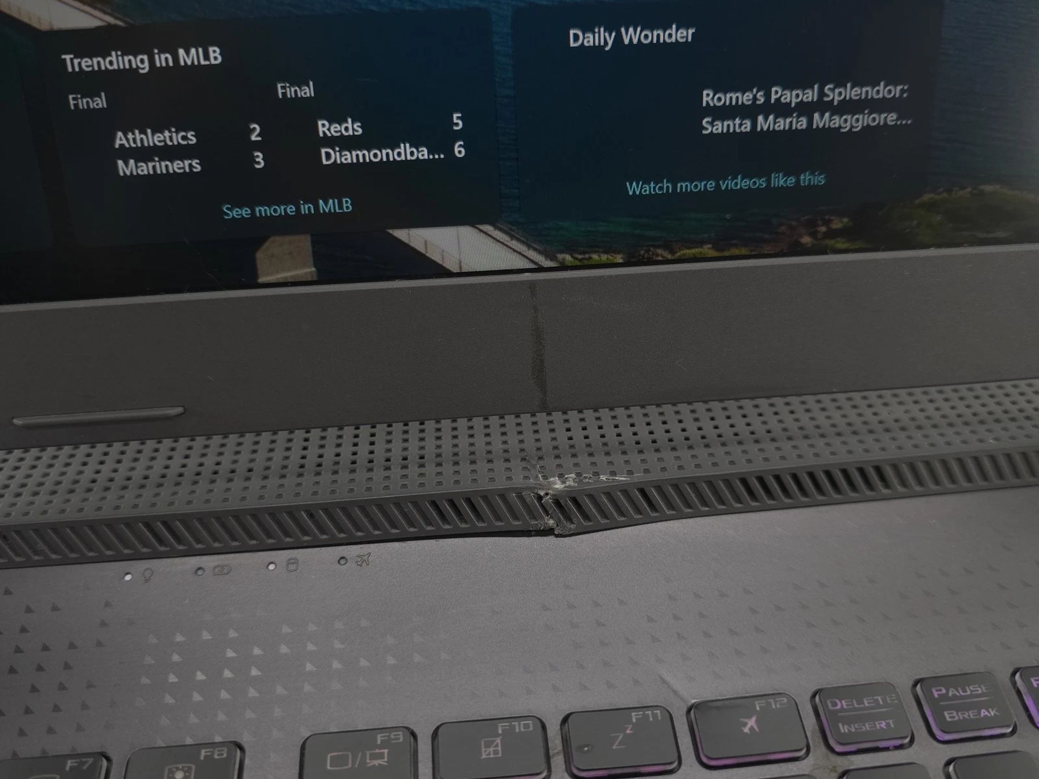 ASUS ROG Strix G17 17.3'' 1TB SSD 16GB RAM 3.0GHz Ryzen 9 7845HX RTX 4060 240Hz