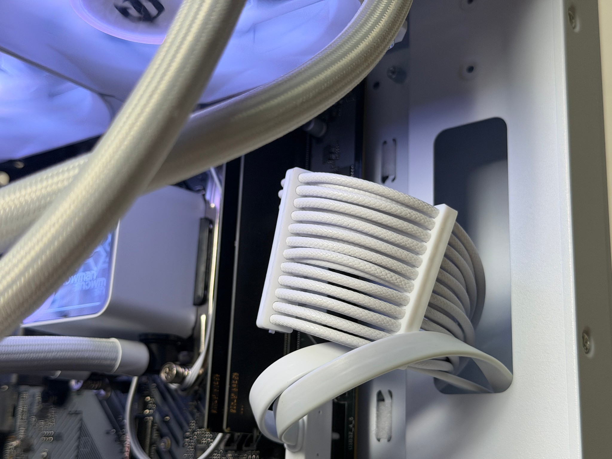 ❄️White Gaming PC | Ryzen 5 7500f, RTX 4060 Ti, 16GB RAM, 1TB SSD ❄️ - WiFi + Bluetooth