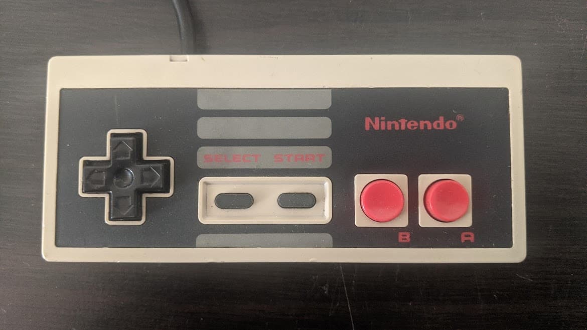 Nintendo Entertainment System Console + Controller & Game 