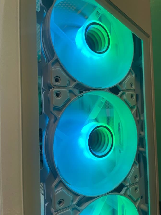 RGB White Gaming PC| Intel i5 / Amd RX470 / 8GB / 500GB Ssd Win 10 Pro WiFi