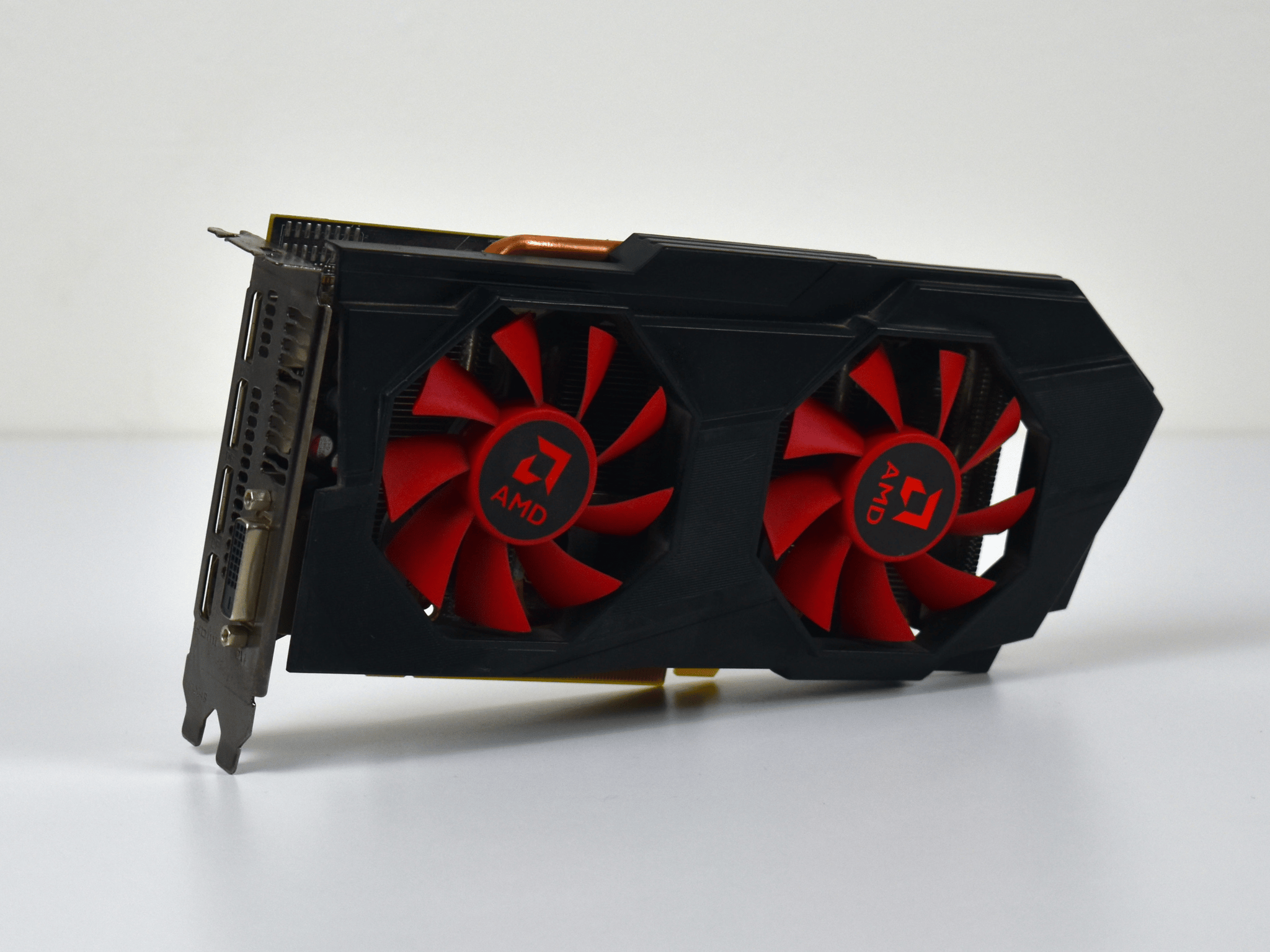 Good Condition: AMD Radeon RX 580 4 GB
