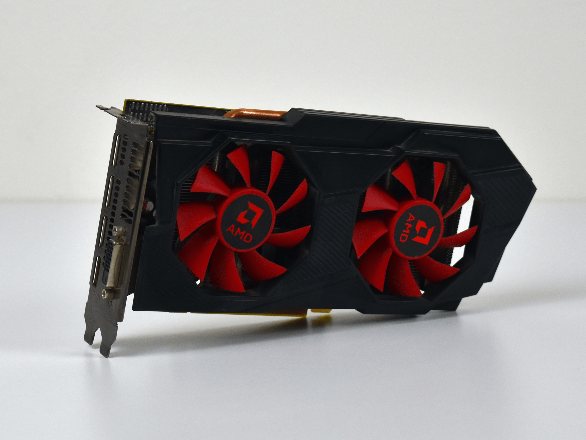 Good Condition: AMD Radeon RX 580 4 GB