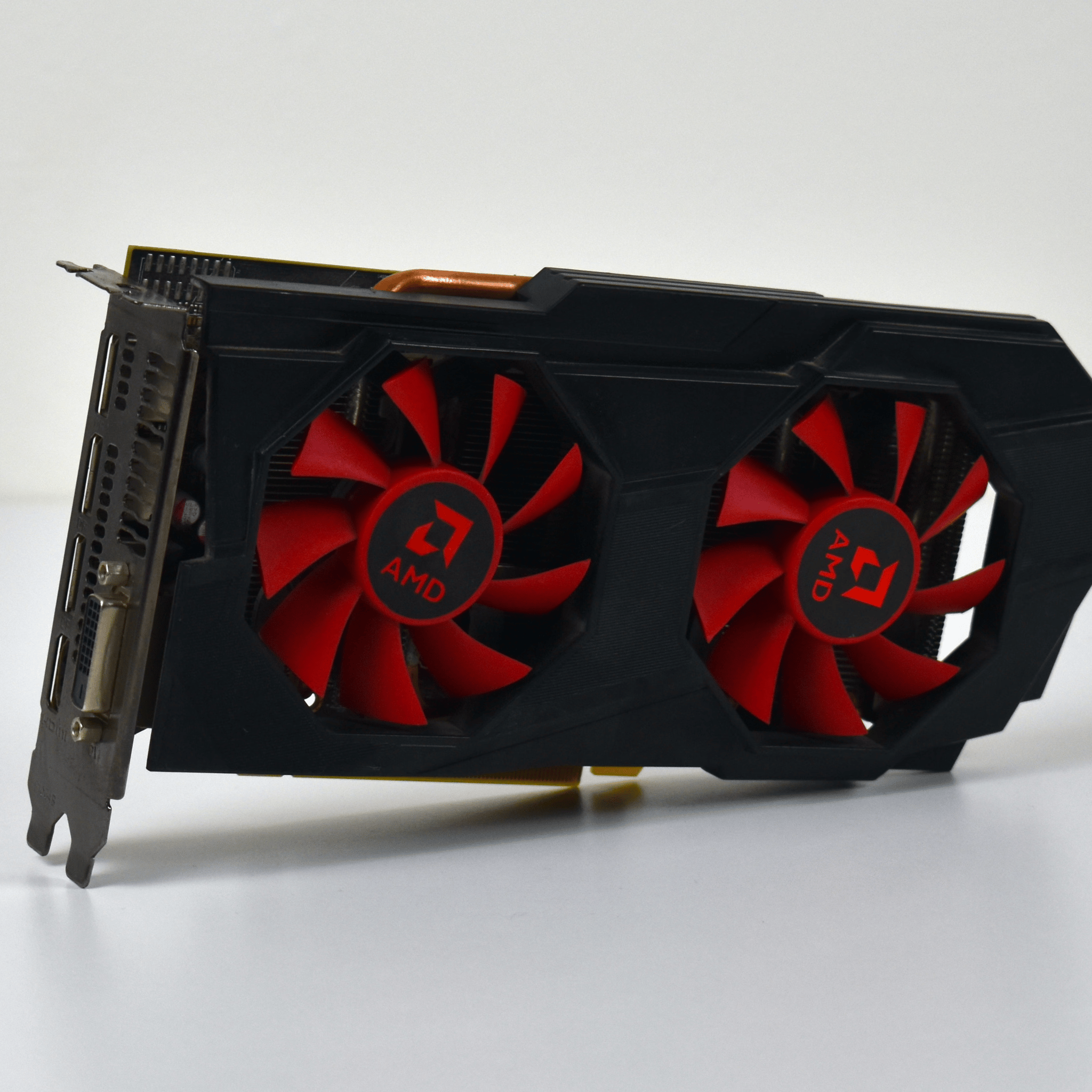 Good Condition: AMD Radeon RX 580 4 GB