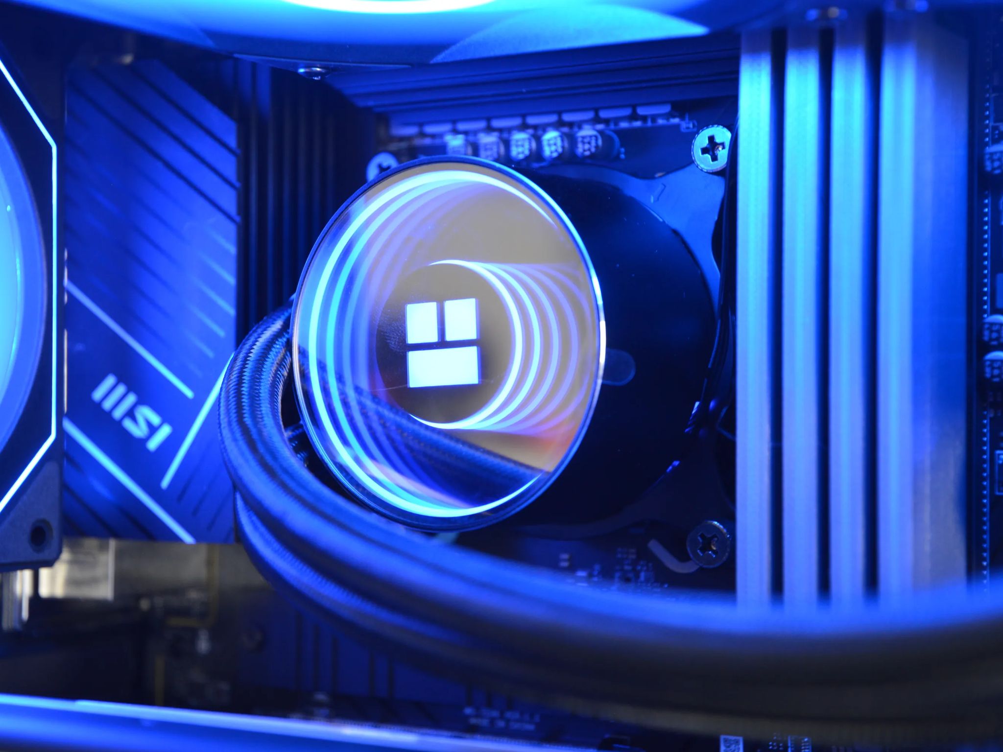 ⚡⚡| RX 7800XT 16GB| INTEL i5-12600KF | 32 GB DDR4 RAM | 2TB GEN4 NVME SSD | The Electrocutioner |