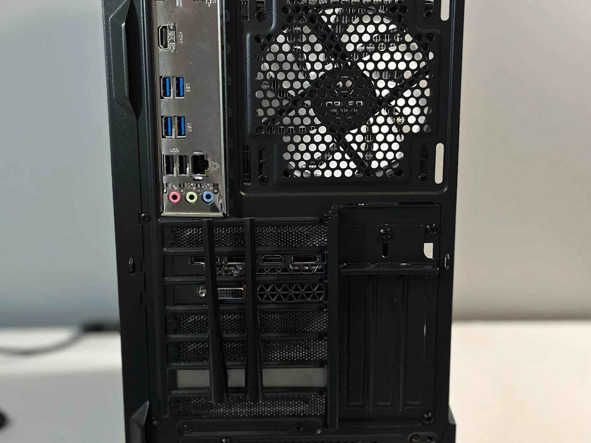 ◼️♣️Intel i5 9400 | RTX 2070 8GB | 16GB RAM | 2.2TB |Gaming/Streaming PC WIFI WIN10◼️♣️