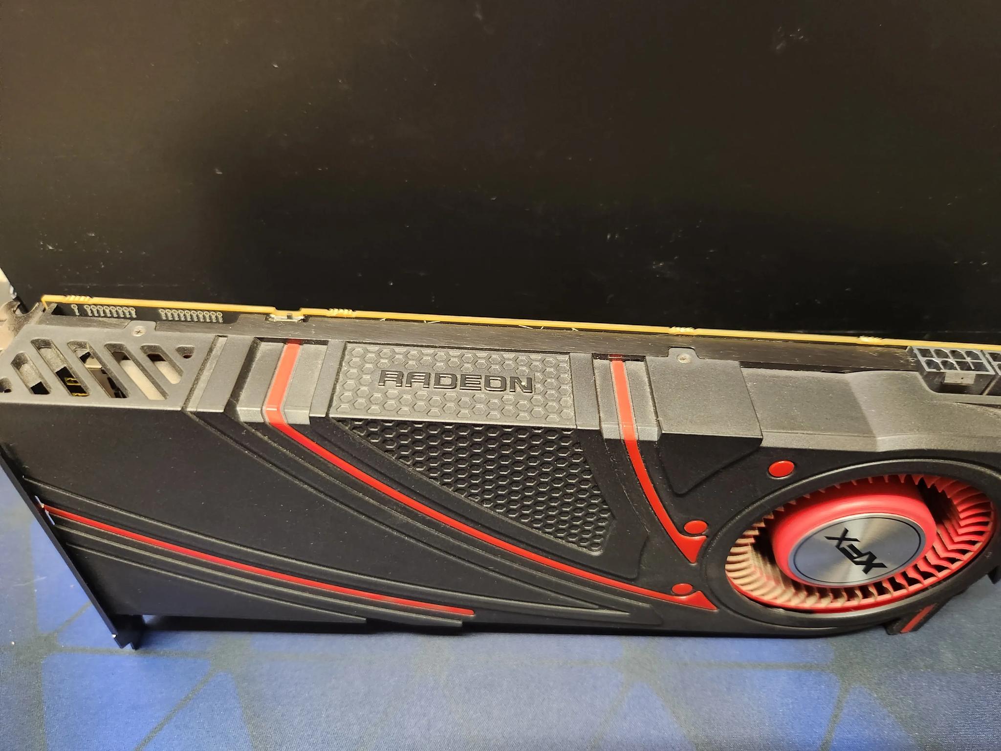 XFX AMD Radeon r9 390