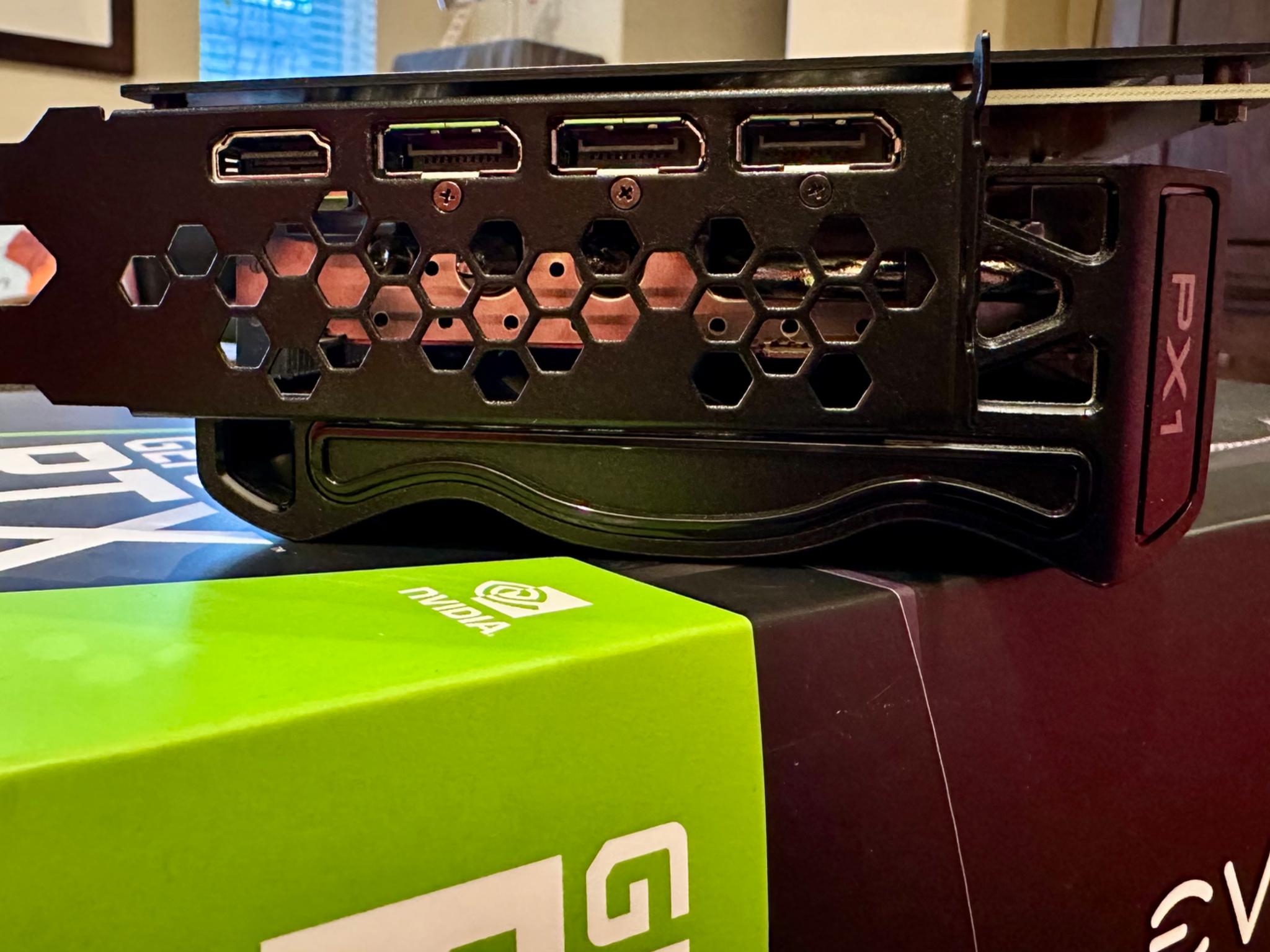 *PLEASE READ, RUNS HOT* EVGA RTX 3080 Ti 12GB