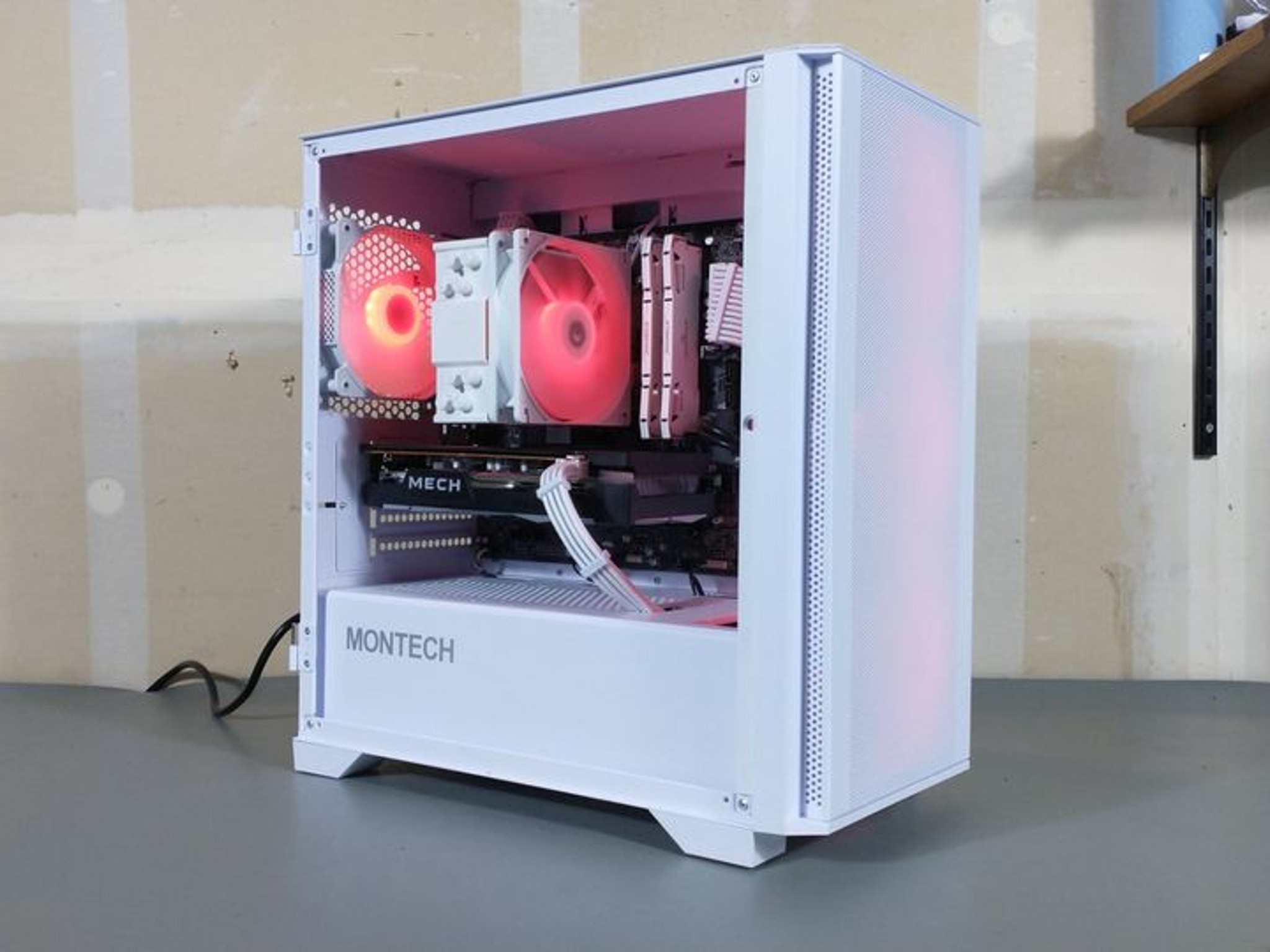 White Mid Range PC Build | Intel i3-12100F | RX 6600 | 16GB DDR4 RAM