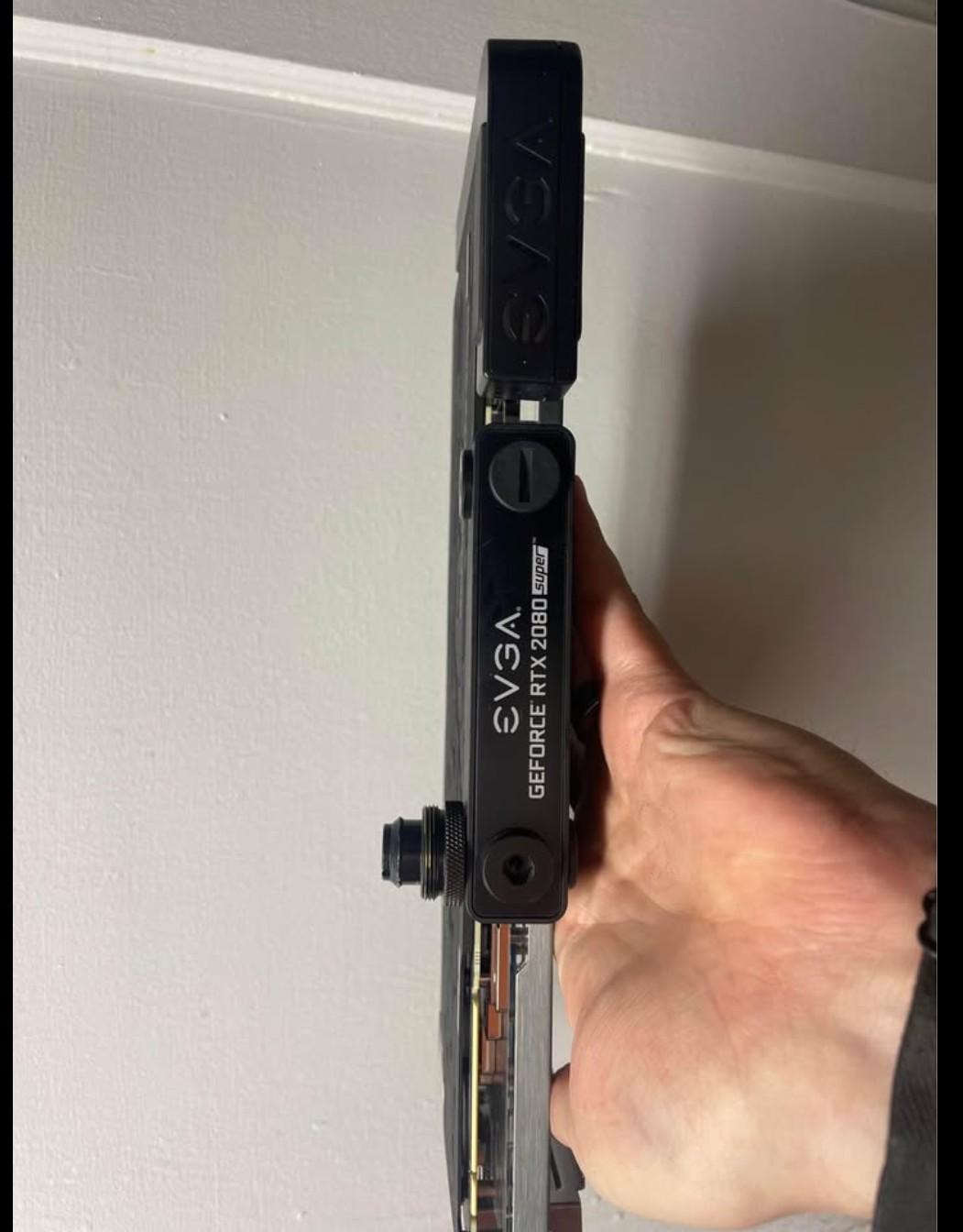EVGA GeForce RTX 2080 SUPER FTW3 HYDRO COPPER GAMING