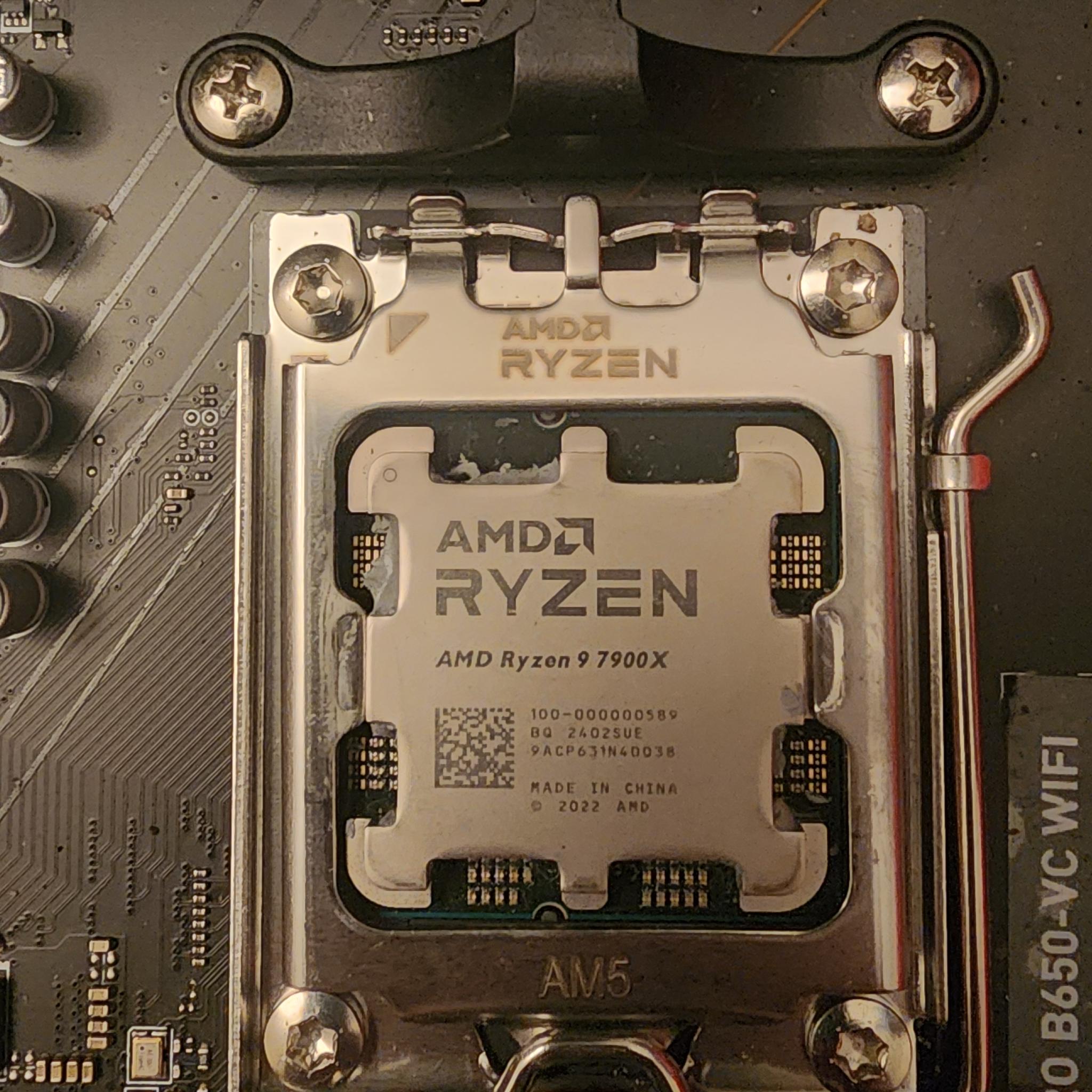 AMD Ryzen 9 7900X