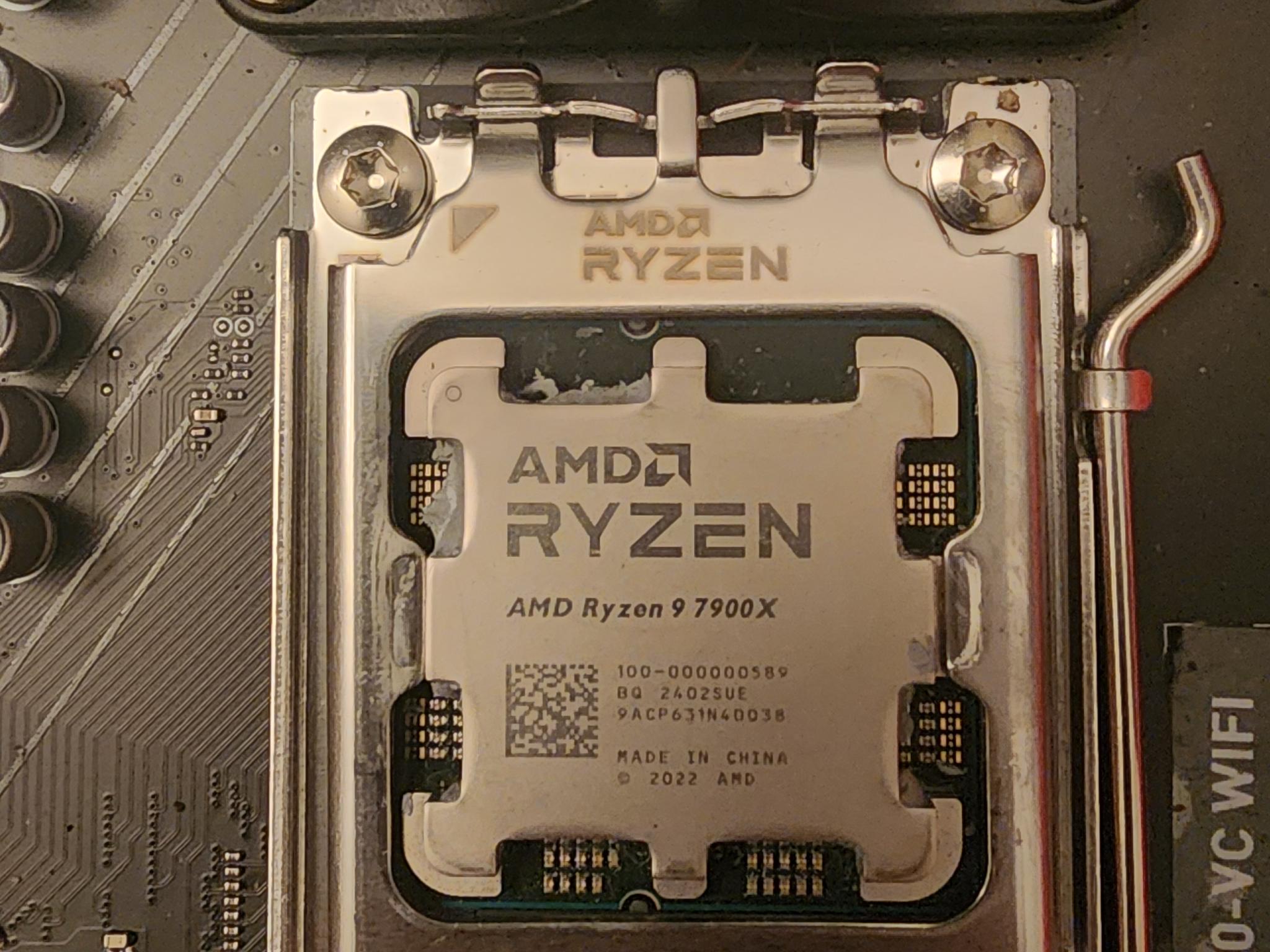 AMD Ryzen 9 7900X