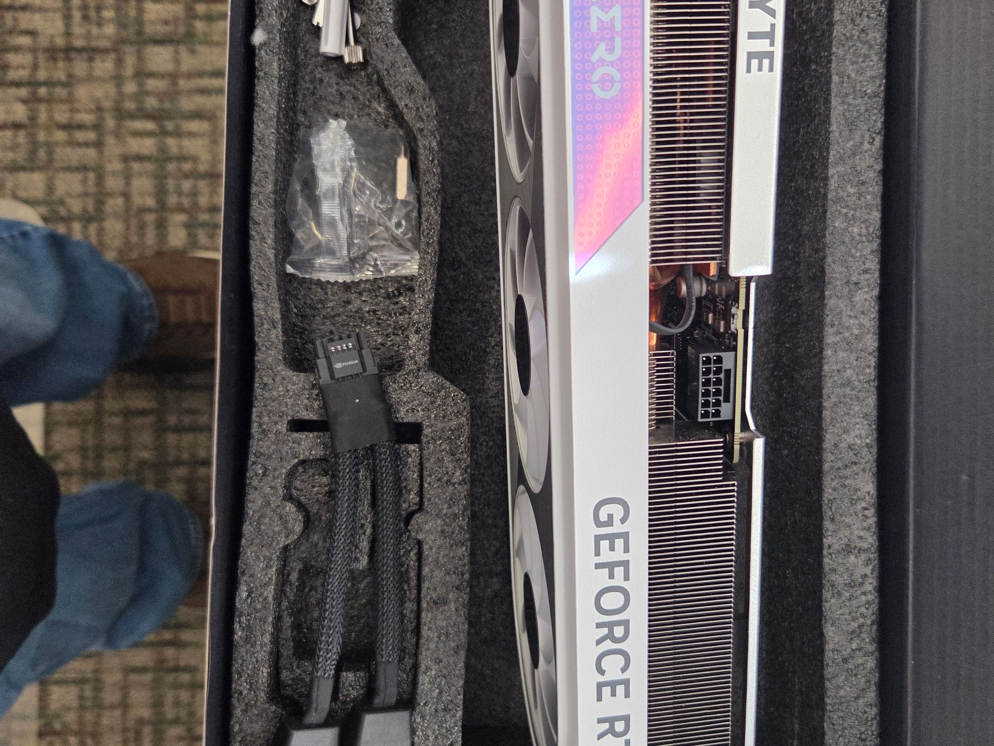 GIGABYTE AERO OC GeForce RTX 4070 Ti SUPER
