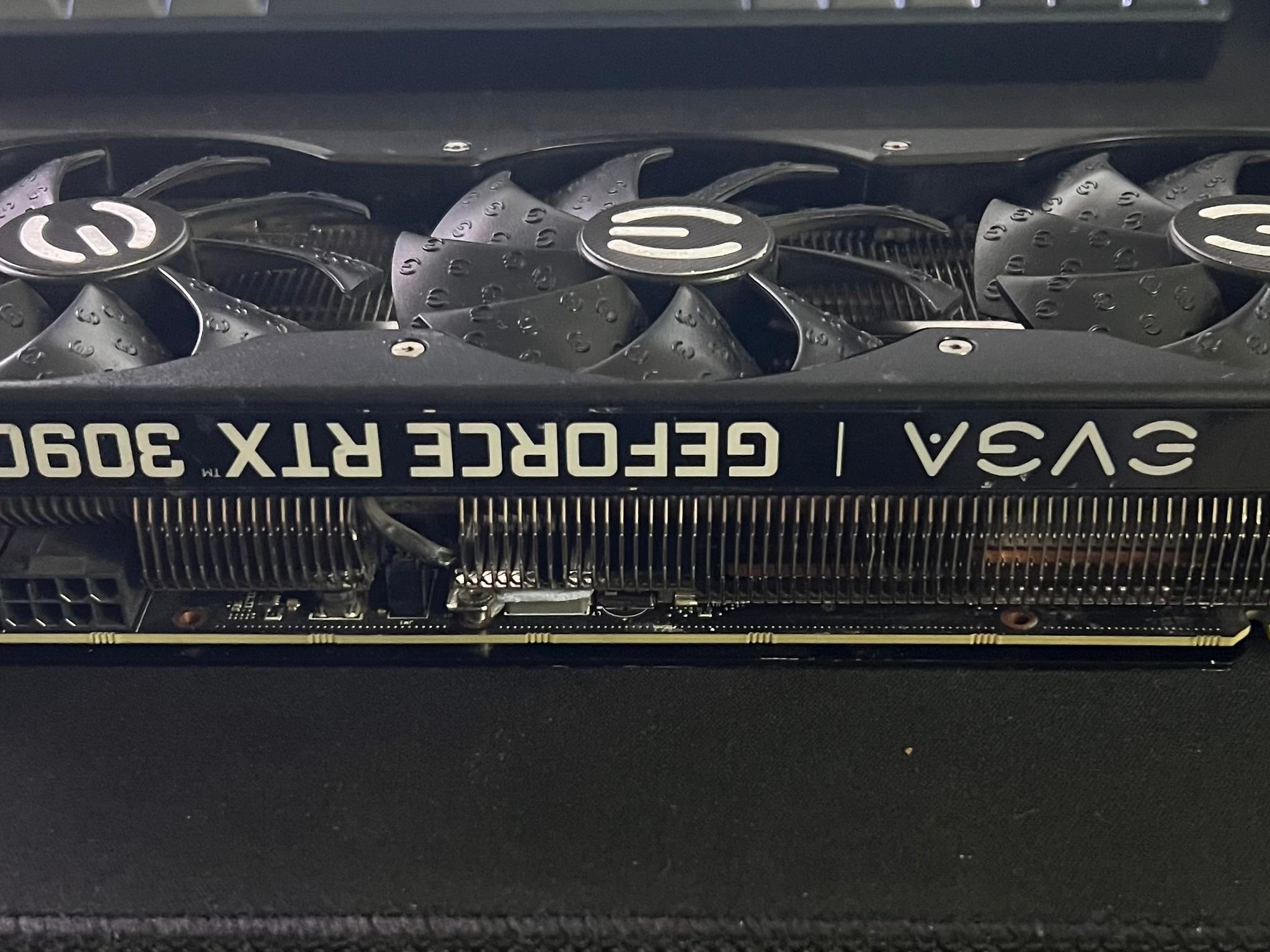 EVGA GeForce RTX 3090 XC3 ULTRA Gaming 24GB GDDR6X