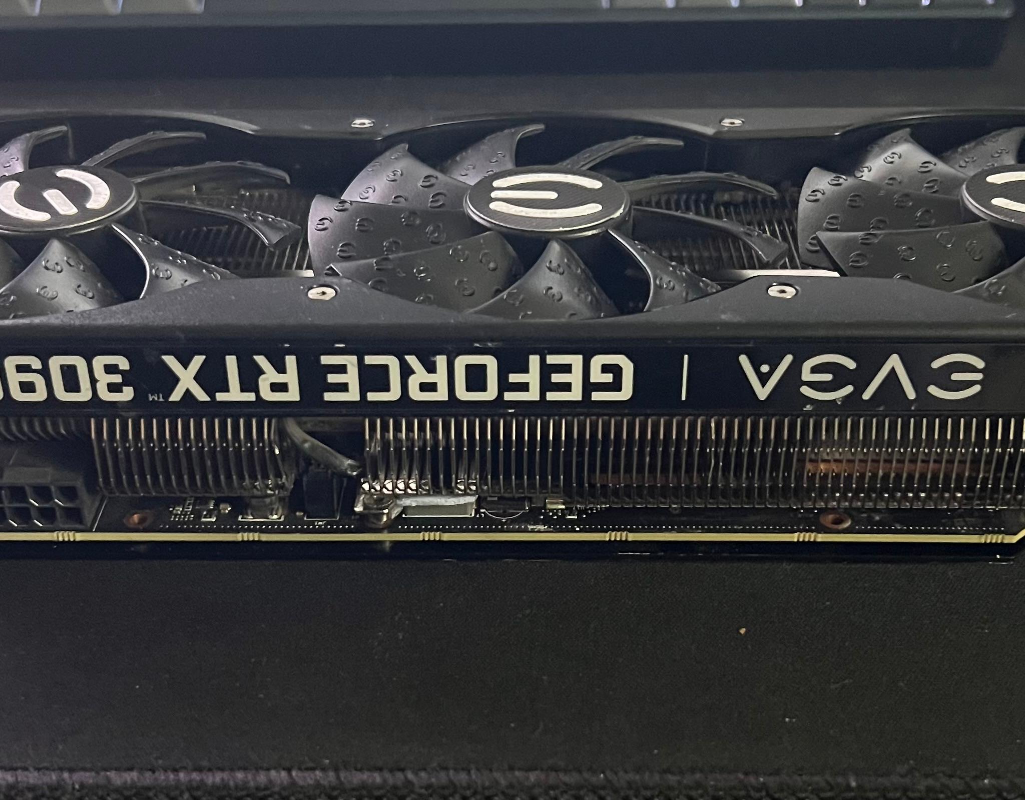 EVGA GeForce RTX 3090 XC3 ULTRA Gaming 24GB GDDR6X