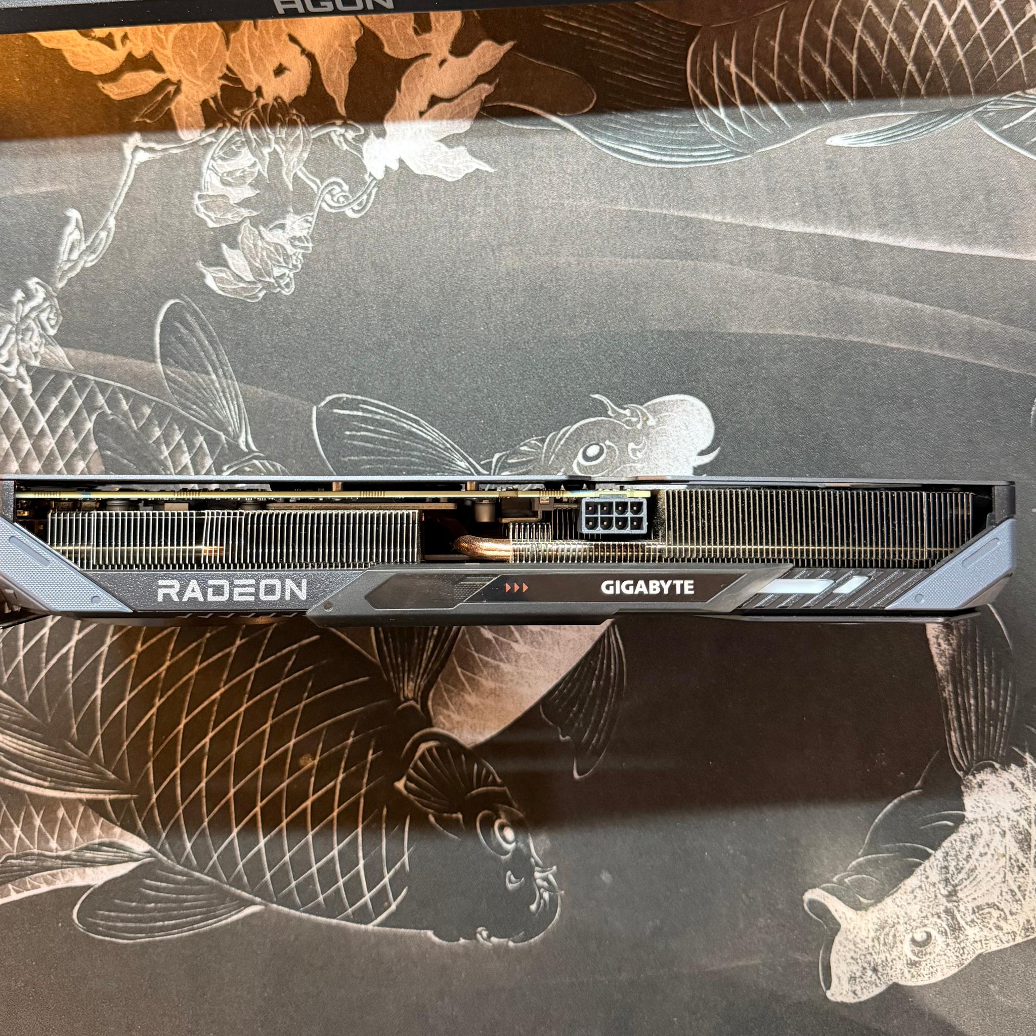 GIGABYTE Radeon RX 9060 XT GAMING OC 16G