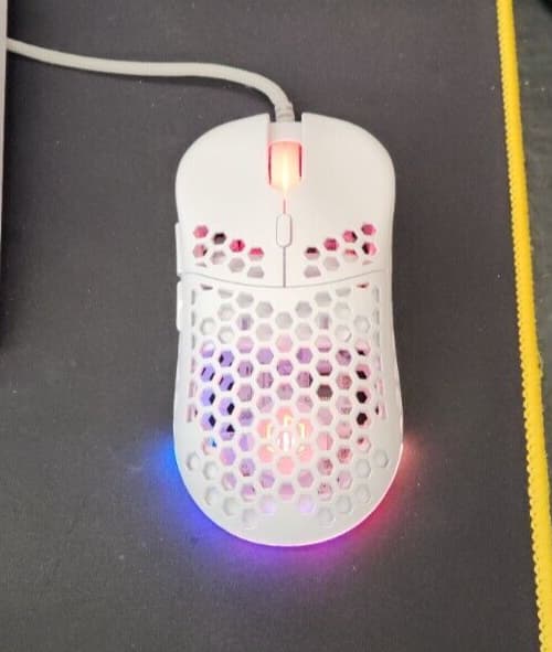 Periphio White USB Gaming Mouse (PERMCBX35)