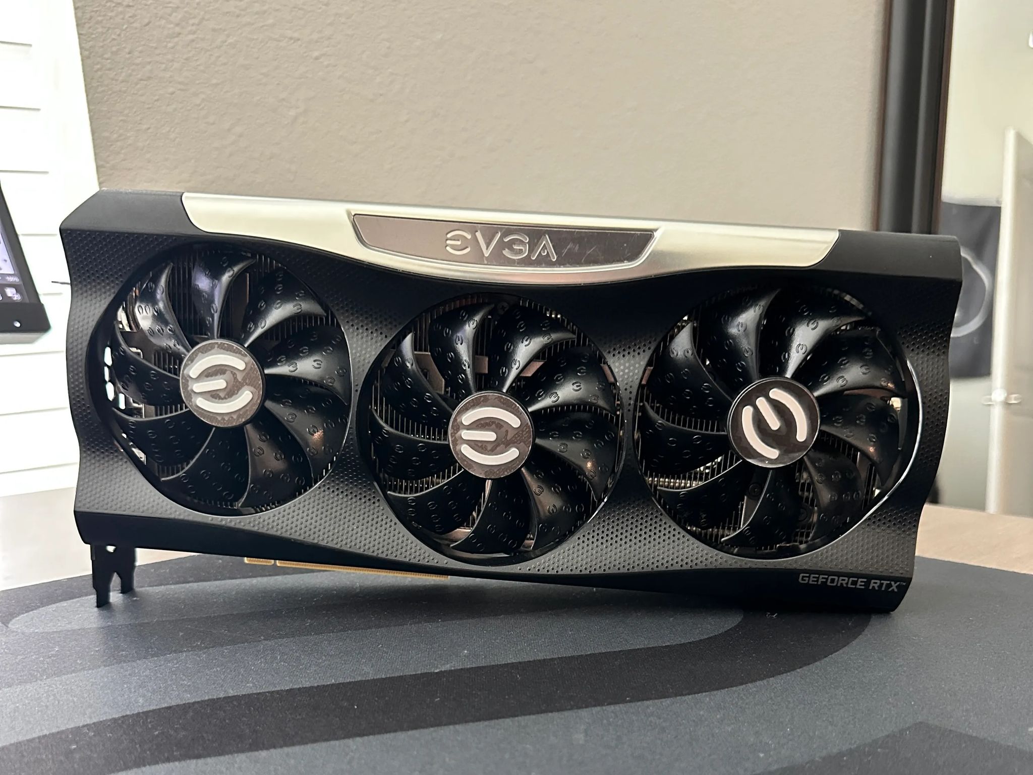 NVIDIA 3090 EVGA FTW3 ULTRA