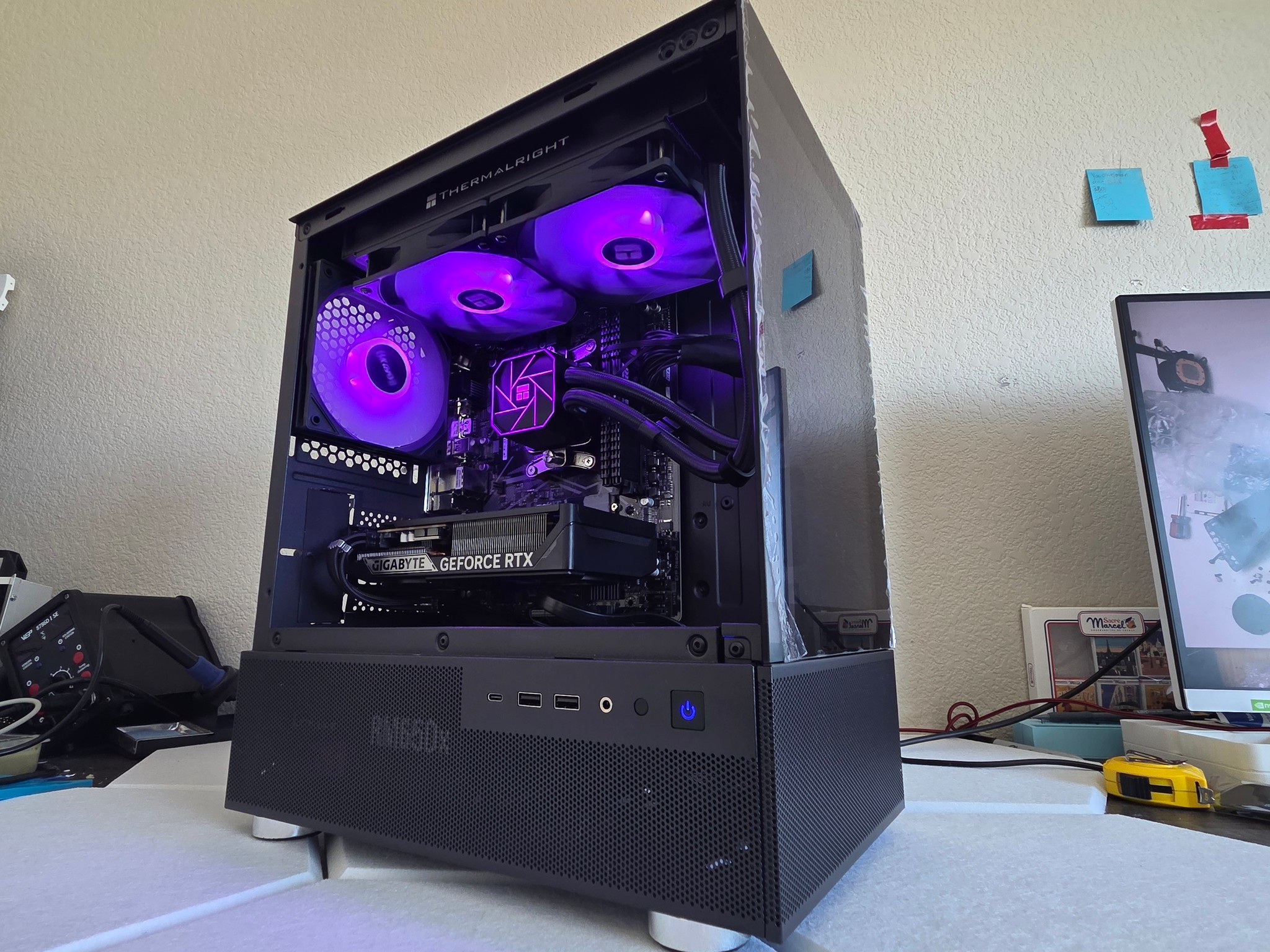 🔥 Frostshade RTX 5060 Gaming PC 🖤❄️