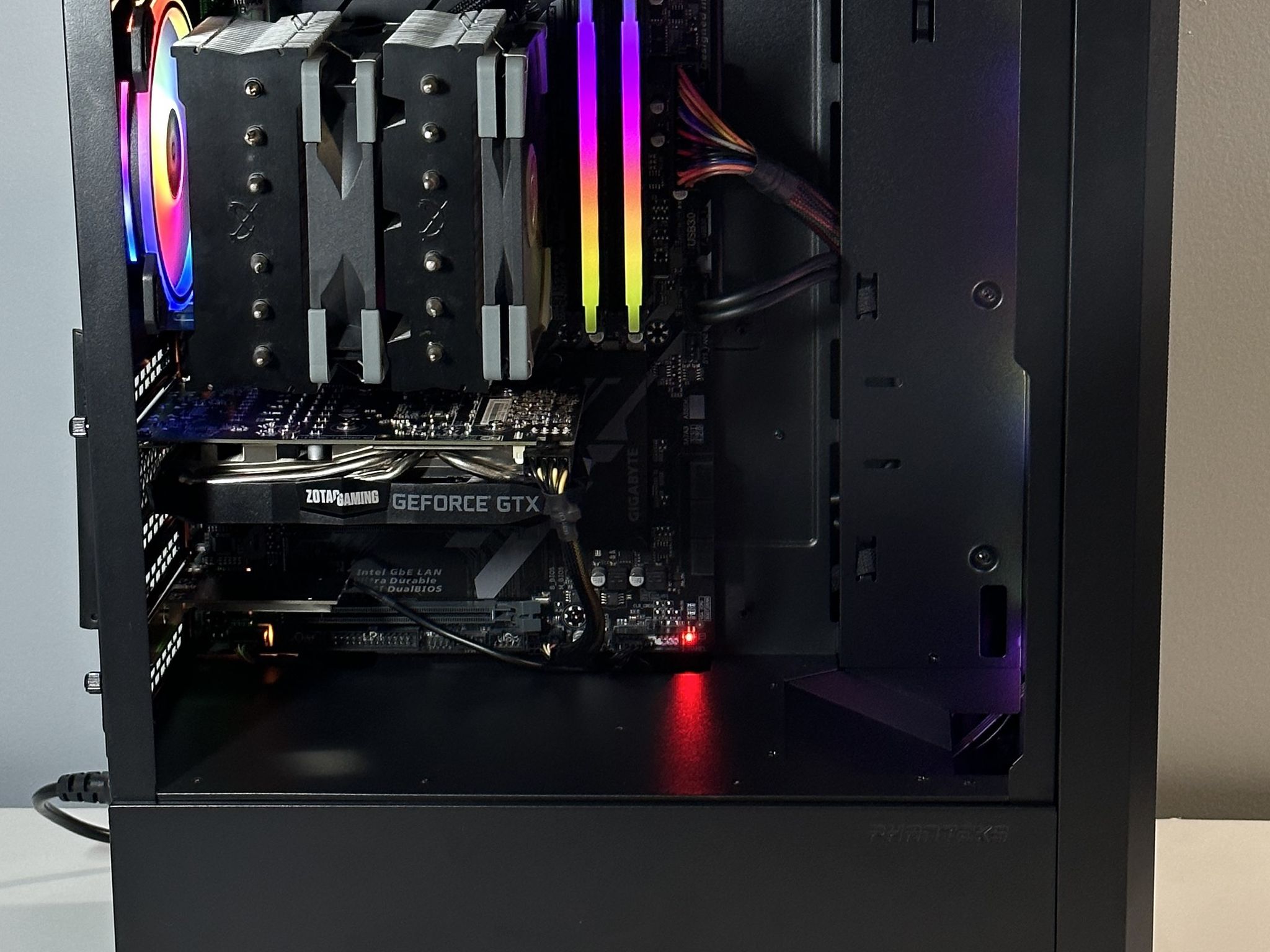GTX 1660 Super | Intel i5 8600k | 16GB RAM | 1TB SSD | Custom