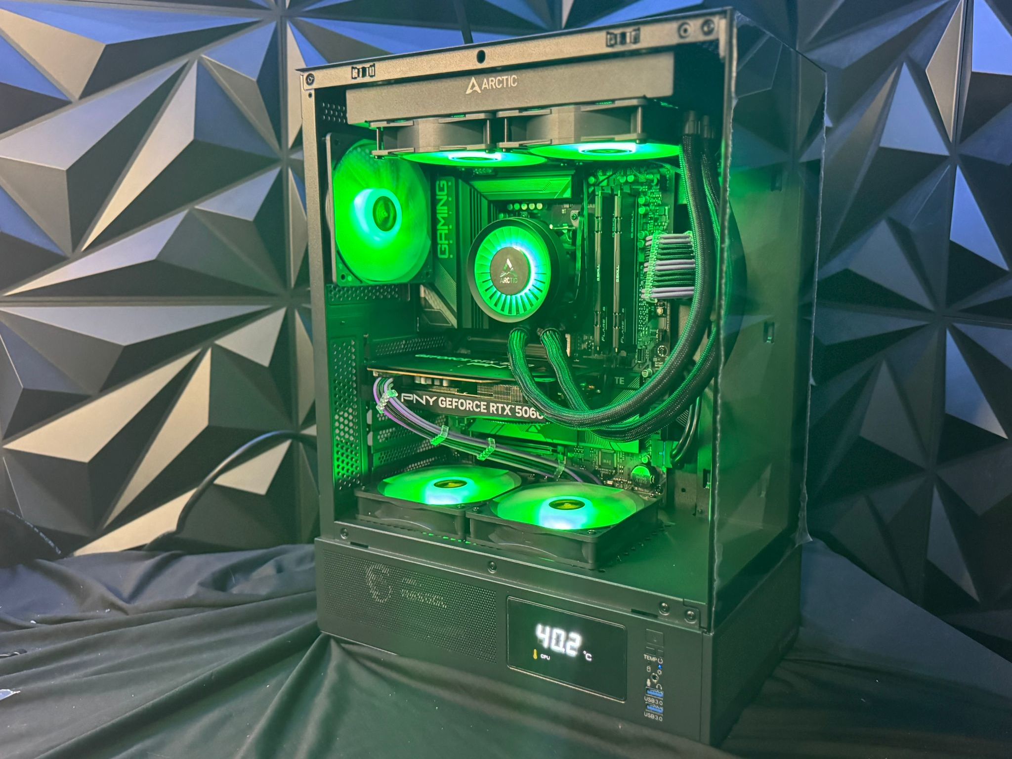 🎭 Purple Rain 🌧️💜 Ryzen 5 9600X| RTX 5060|  32 GB DDR5| 2 TB NVMe
