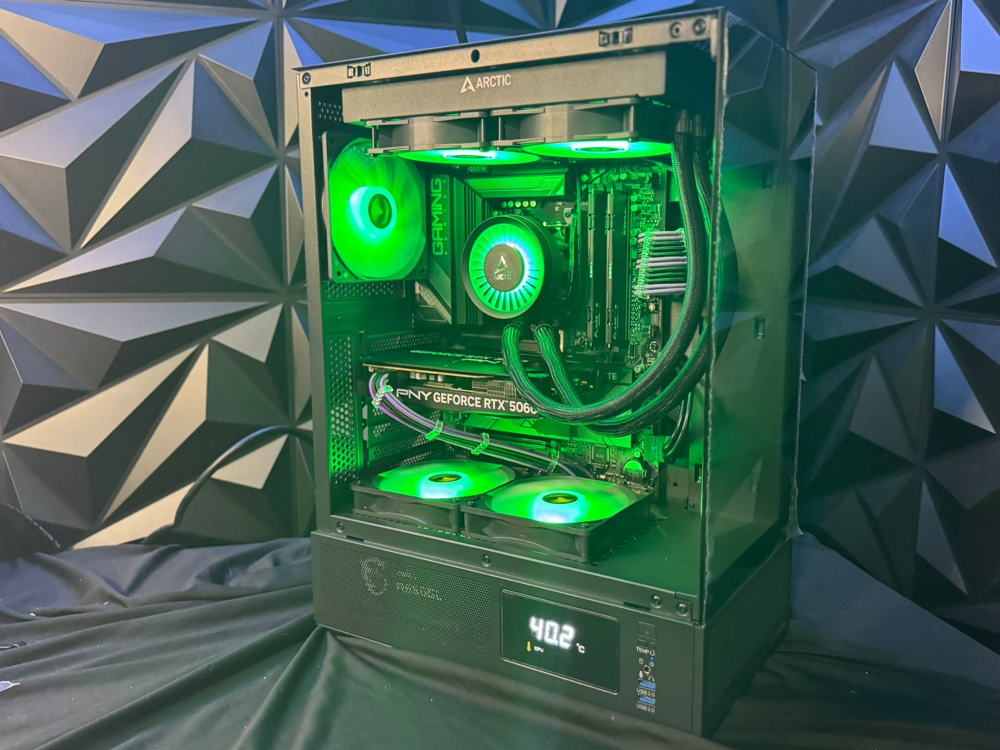 🎭 Purple Rain 🌧️💜 Ryzen 5 9600X| RTX 5060|  32 GB DDR5| 2 TB NVMe