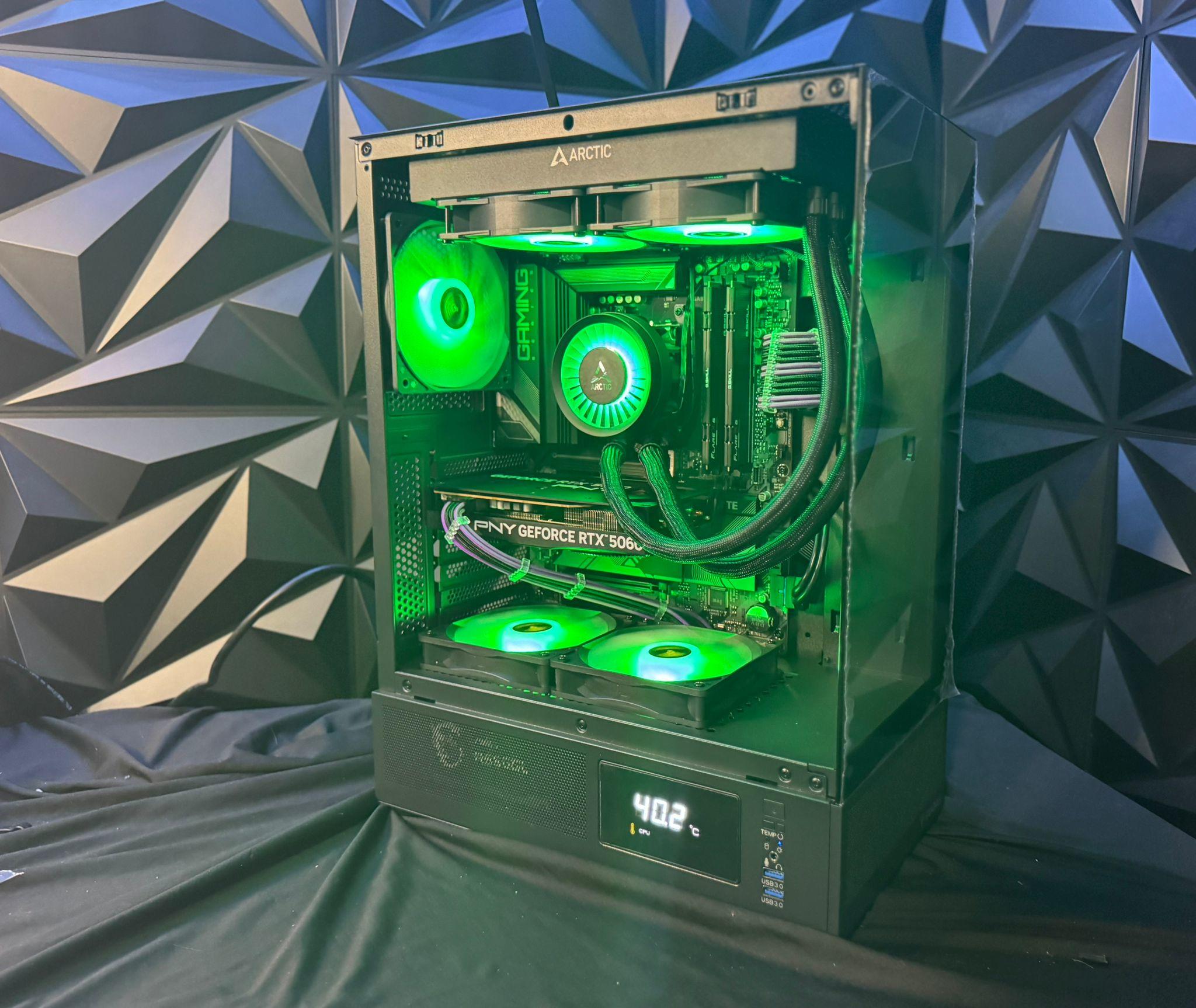 🎭 Purple Rain 🌧️💜 Ryzen 5 9600X| RTX 5060|  32 GB DDR5| 2 TB NVMe