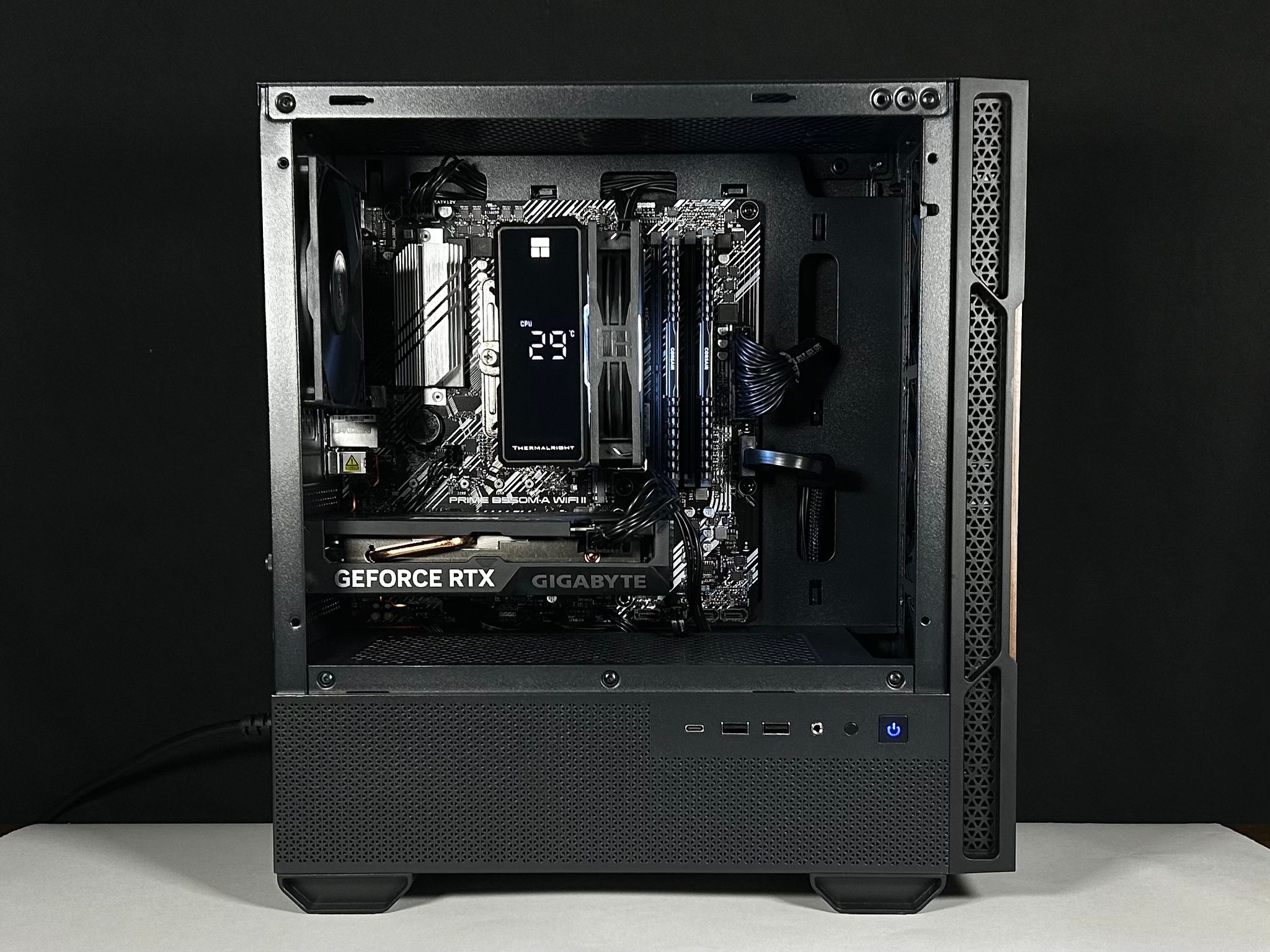 Business Casual 🤵- Ryzen 5 5600X | RTX 4060 | 32GB DDR4 | 1TB