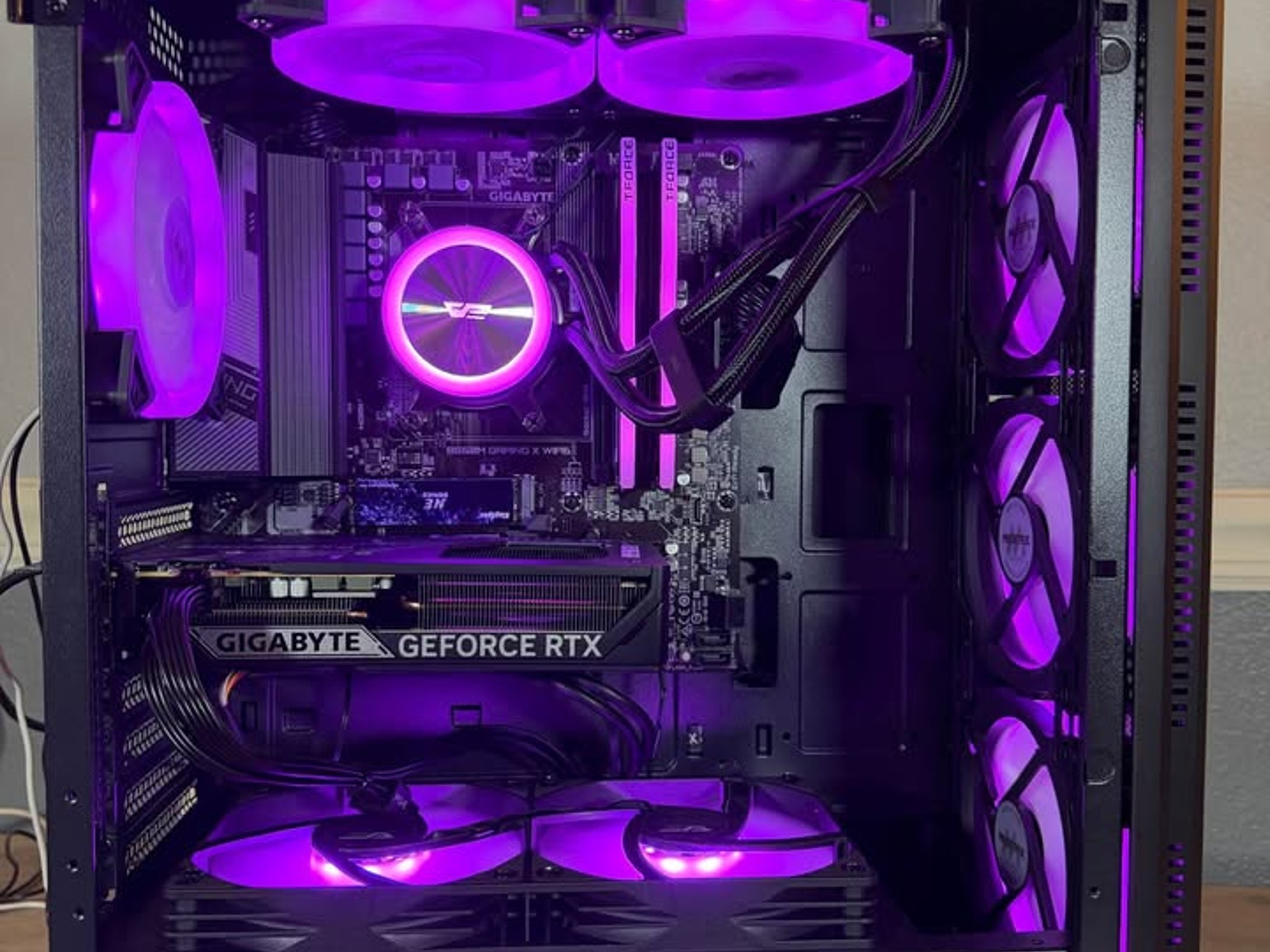 Awesome Black Custom 1080p Ultra Gaming PC: RTX 5060, 1Tb NVMe, 16GB DDR4, AIO, 8 Case Fans