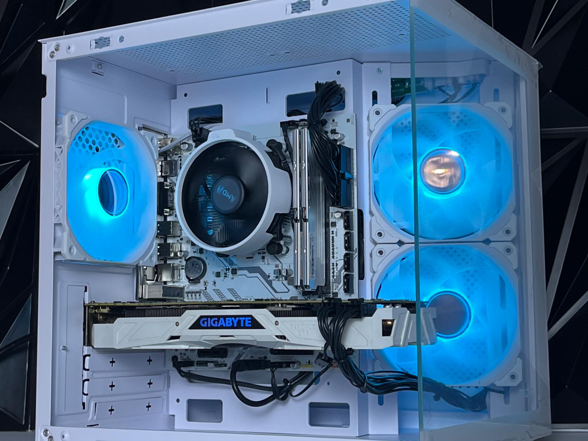 ALL WHITE ❄️WINTER THEMED❄️ THE G.O.A.T CUSTOM GAMING PC GTX 1080TI