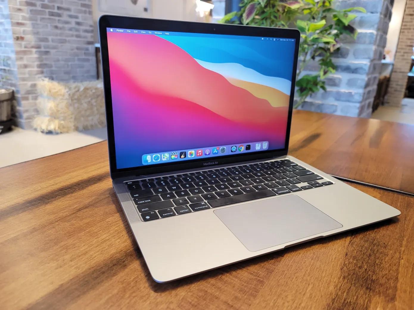 M1 Apple MacBook Air 13.3'' (256GB SSD, Apple M1, 8GB RAM) Laptop - Space Gray