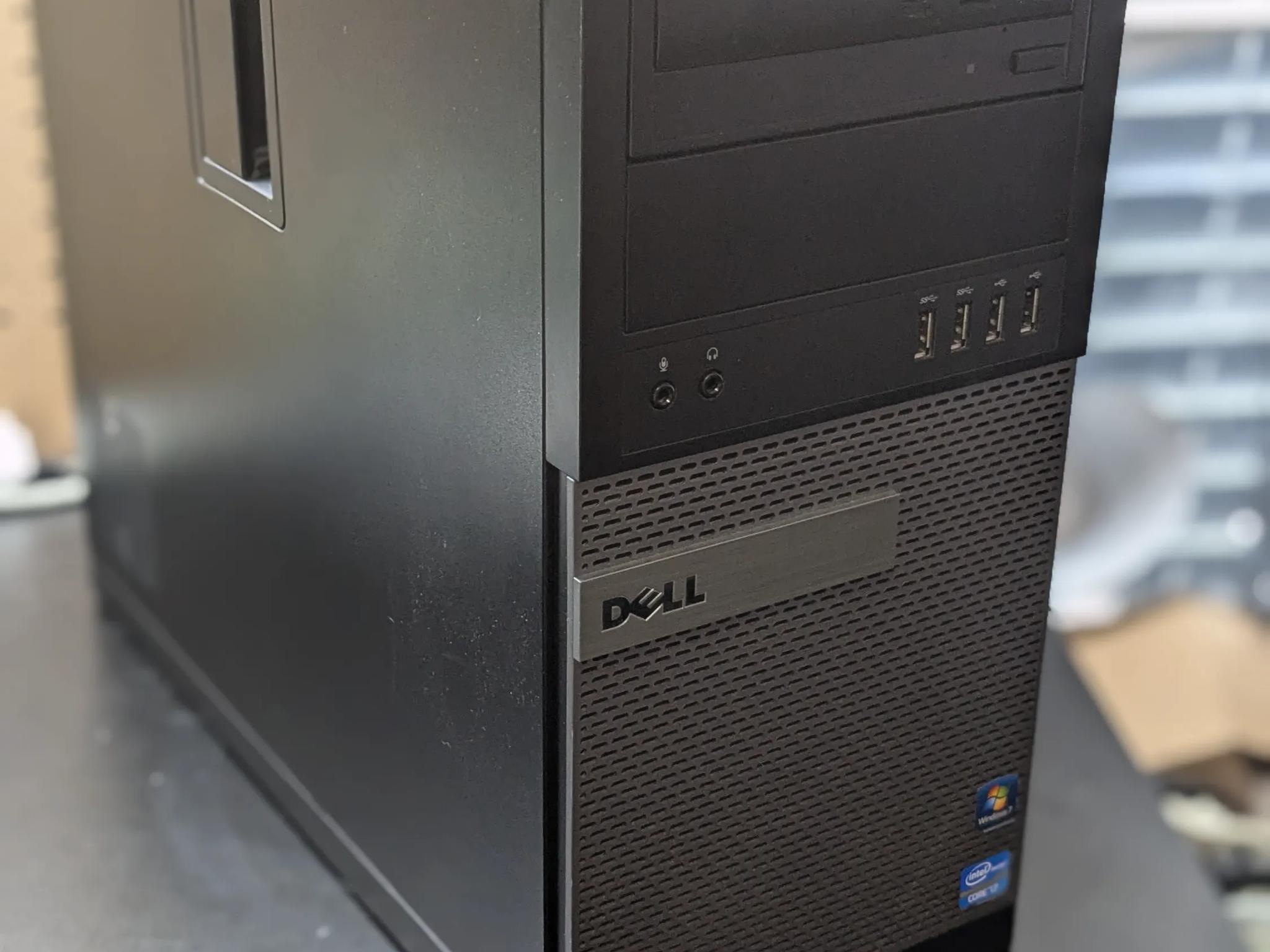 Scratch and Dent | 60 FPS Fortnite | Xeon E3 (Similar to i7-2600S), 16GB RAM, 256GB SSD, Win10, WiFi