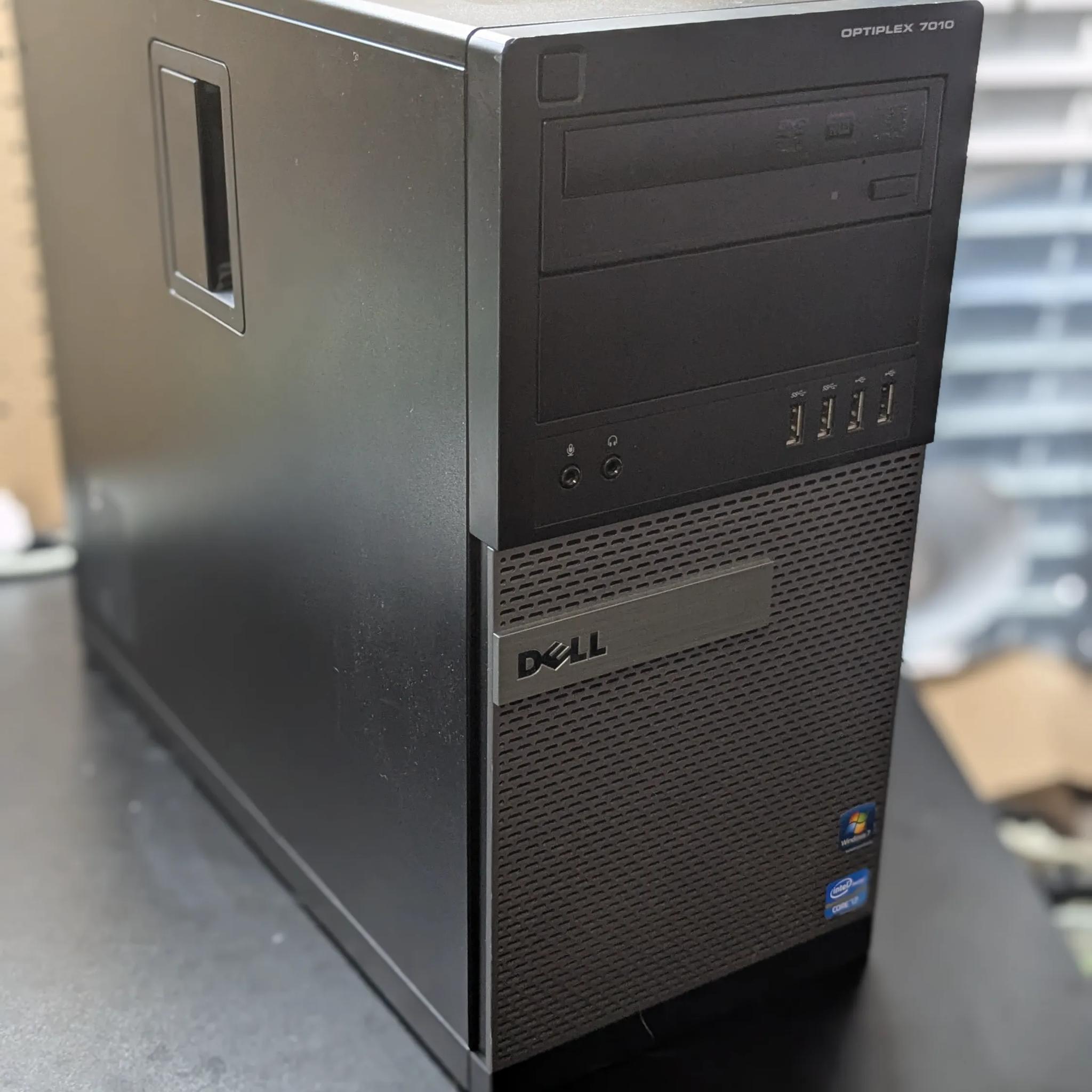 Scratch and Dent | 60 FPS Fortnite | Xeon E3 (Similar to i7-2600S), 16GB RAM, 256GB SSD, Win10, WiFi