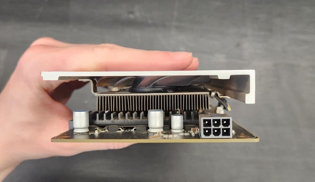 XFX Radeon HD 7770 1GB GDDR5 Graphics Card - HDMI, DVI, DisplayPort