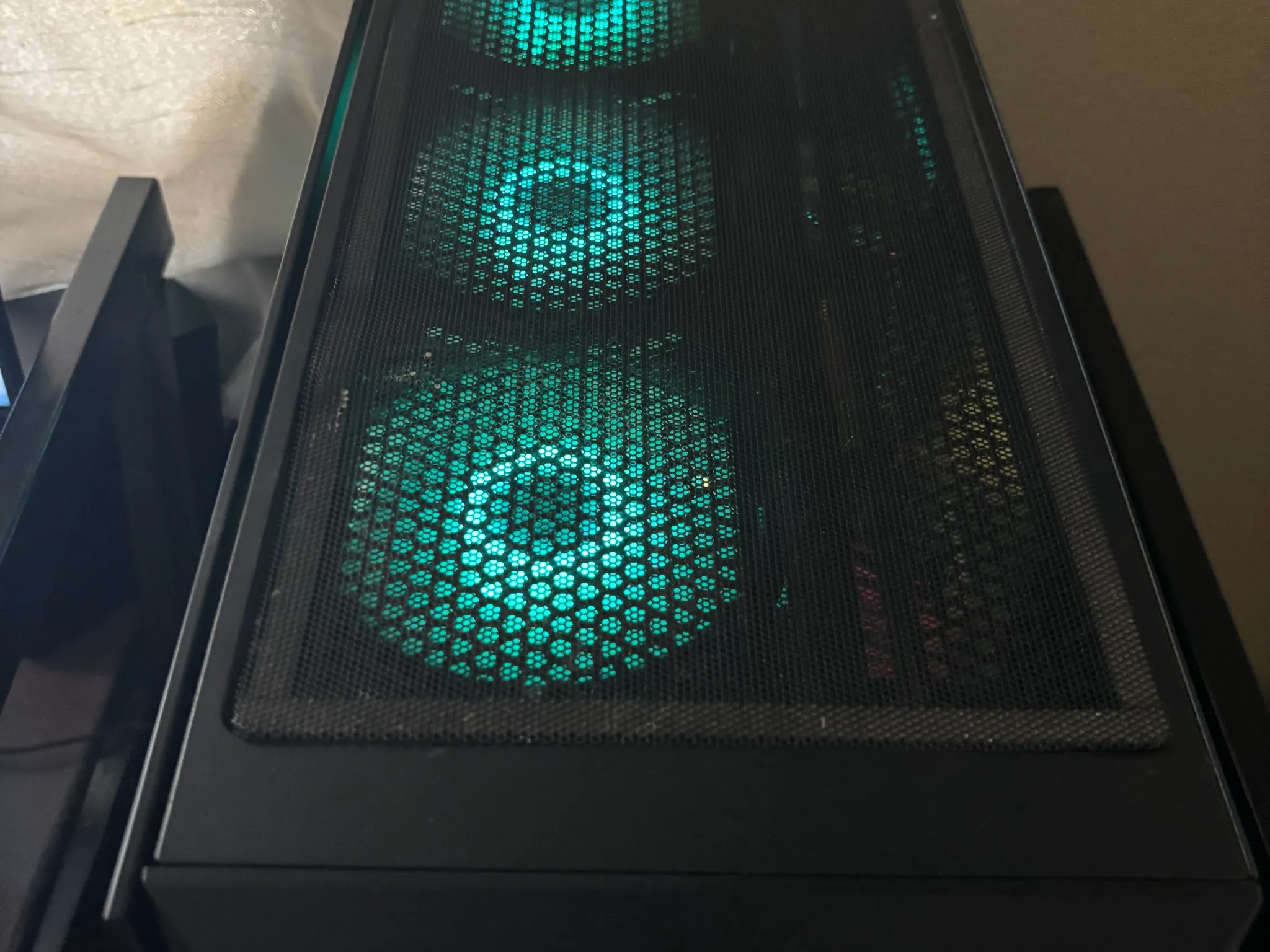 Gaming PC; i7 - 9700K , 16 GB RAM, NVIDIA 4060