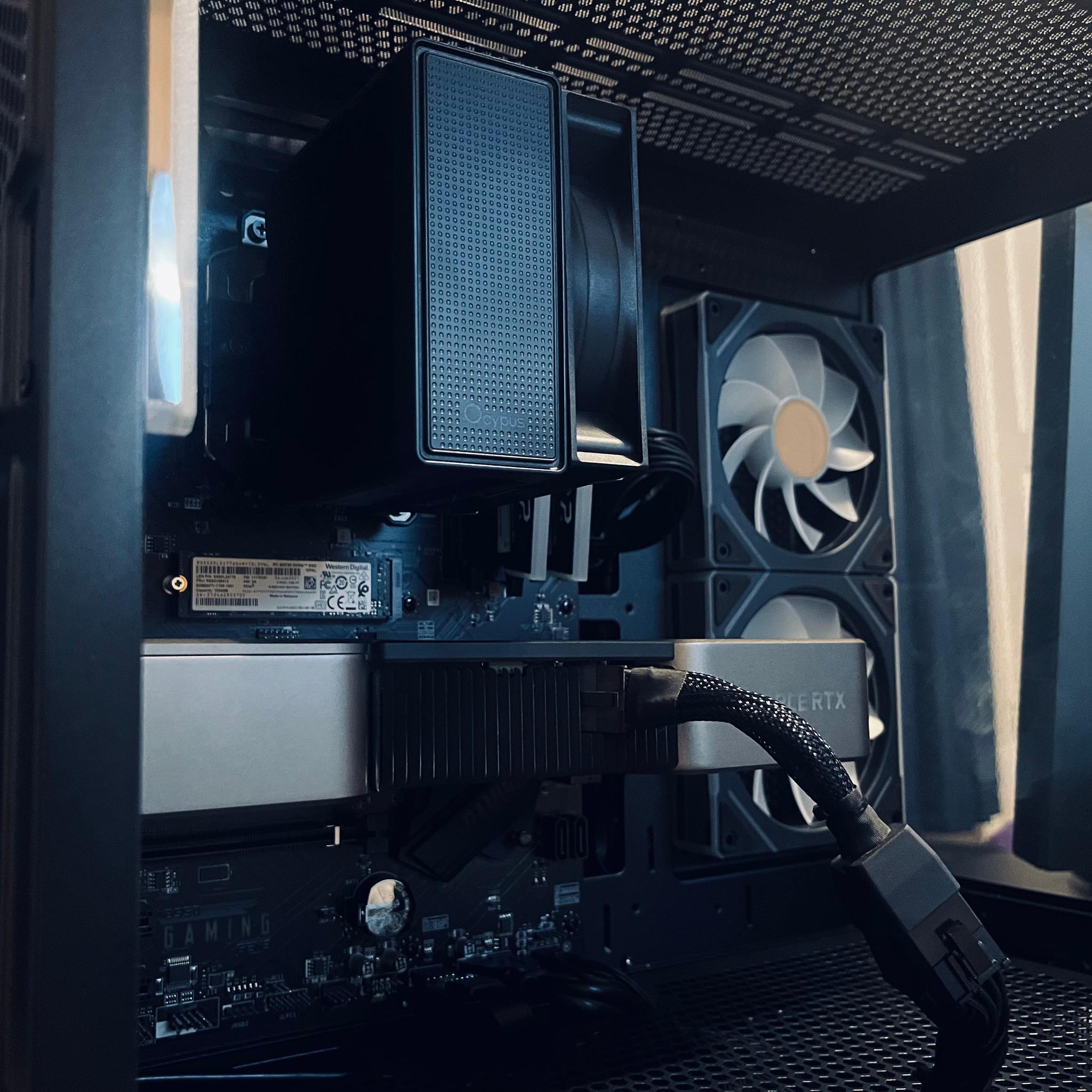 Pro Gaming PC |RTX 3080 // Ryzen 7 5700x3D // 32GB DDR4|