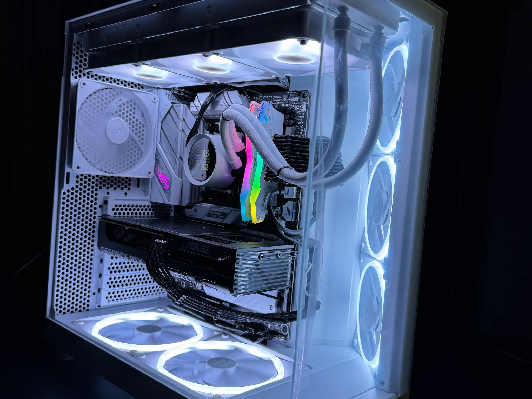 RTX 5060 + RYZEN 5 7600 + 32 GB (Ghost)