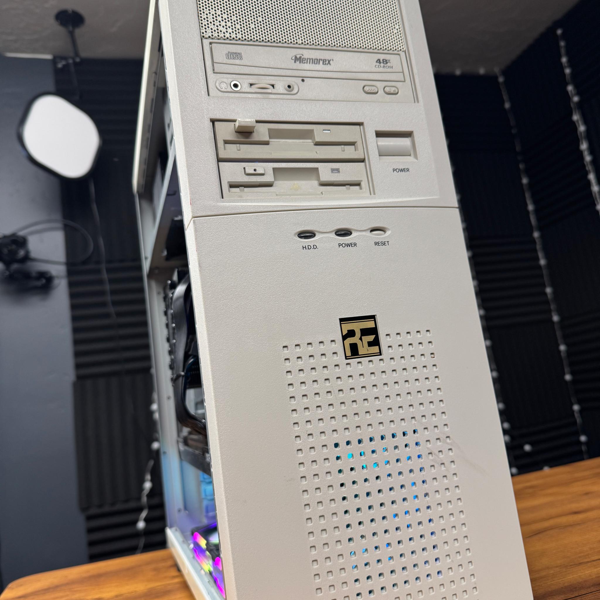 Custom Sleeper Gaming PC