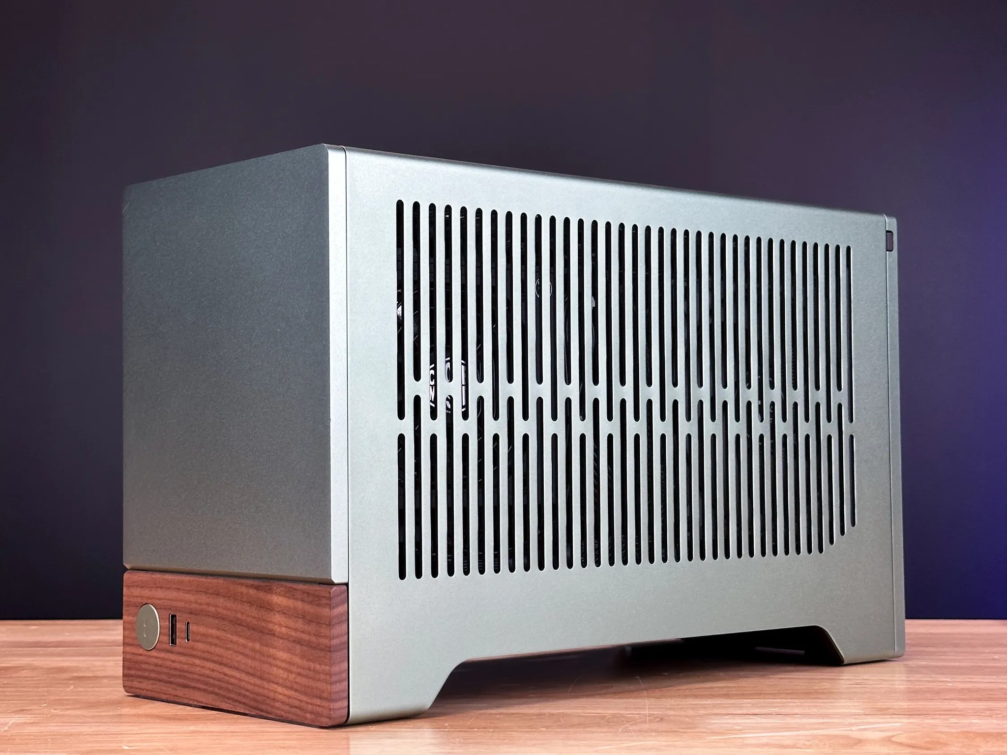 AES Terra ITX - Ryzen 9 7940HX - RTX 4070 Super Gaming/Productivity PC