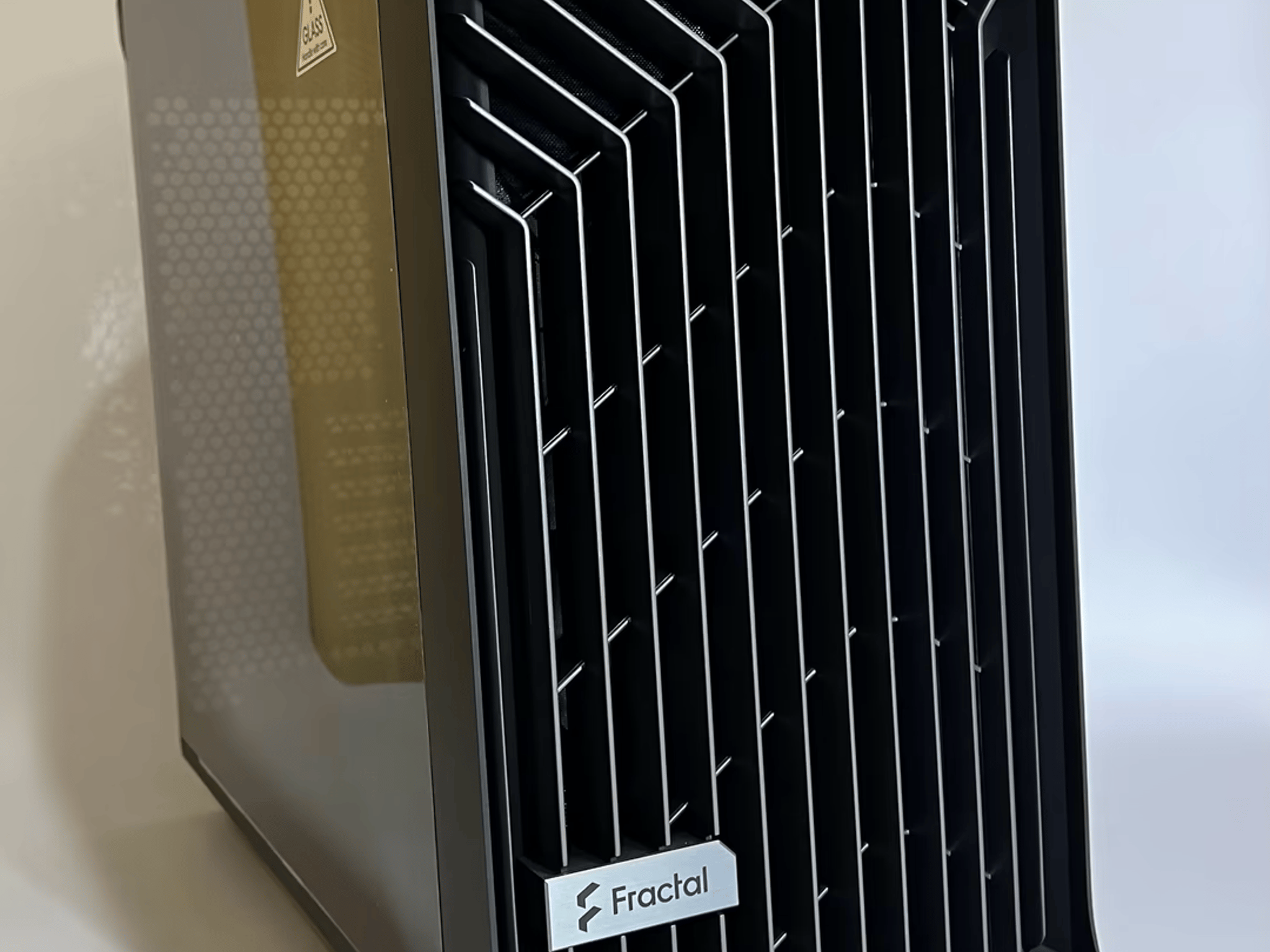 Fractal Torrent Black Dark Tint