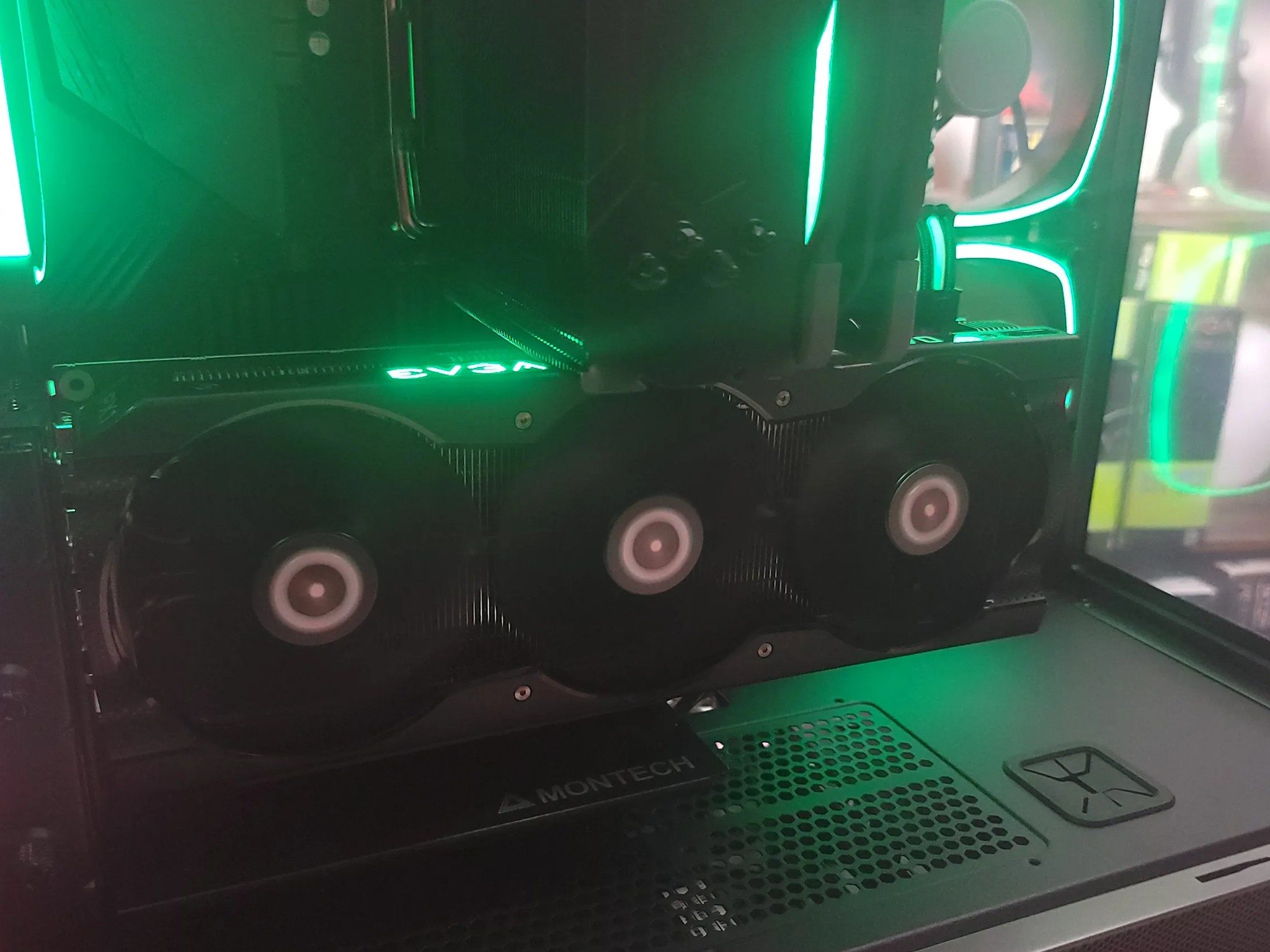 Black Thunder 🌨⚡️ Gaming PC - RTX 3070 - Ryzen 5 5600x - 32GB RAM - 1TB + 250GB NVME PCIe 4.0