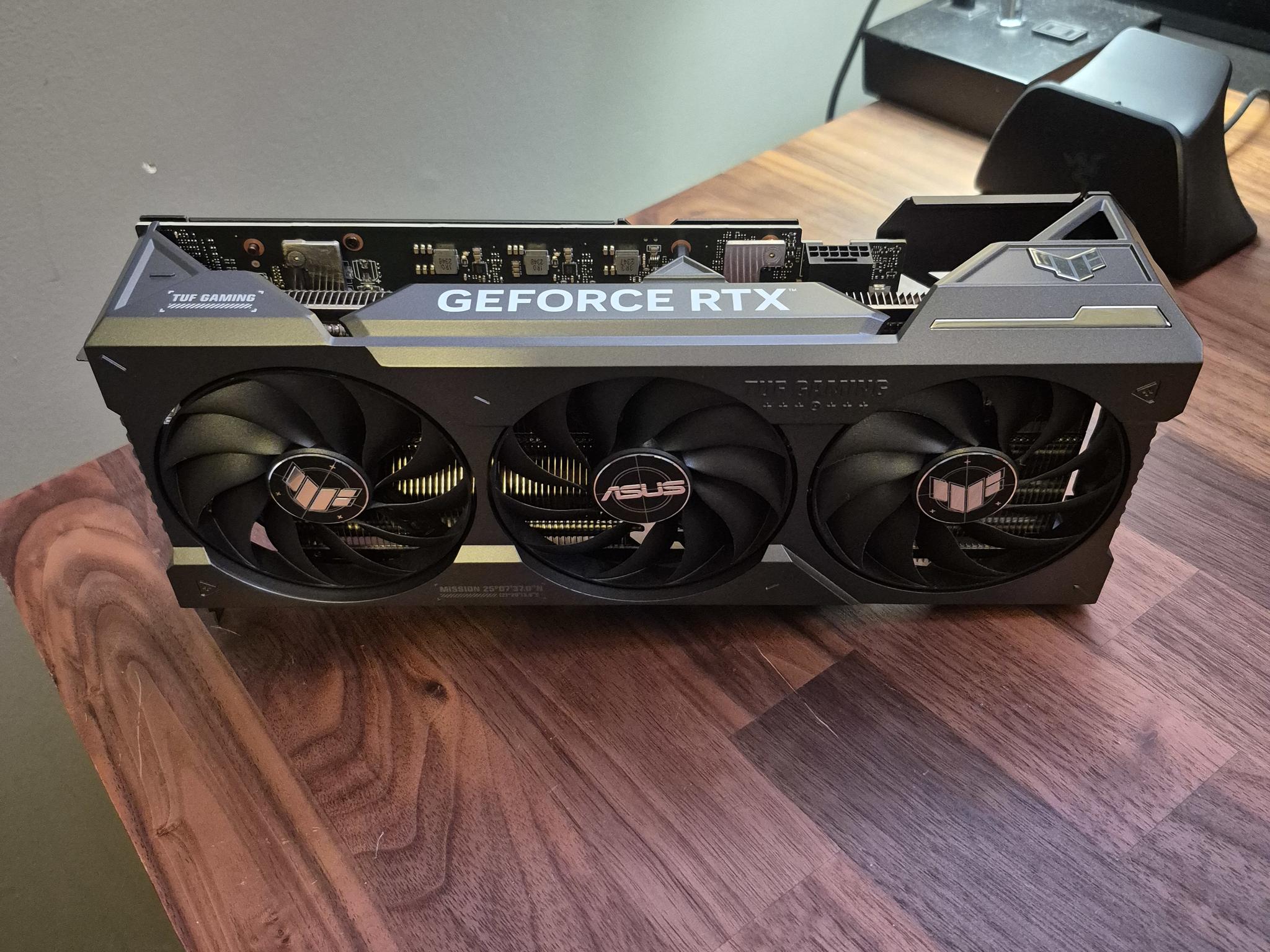 RTX 4070 TI SUPER 16 GB