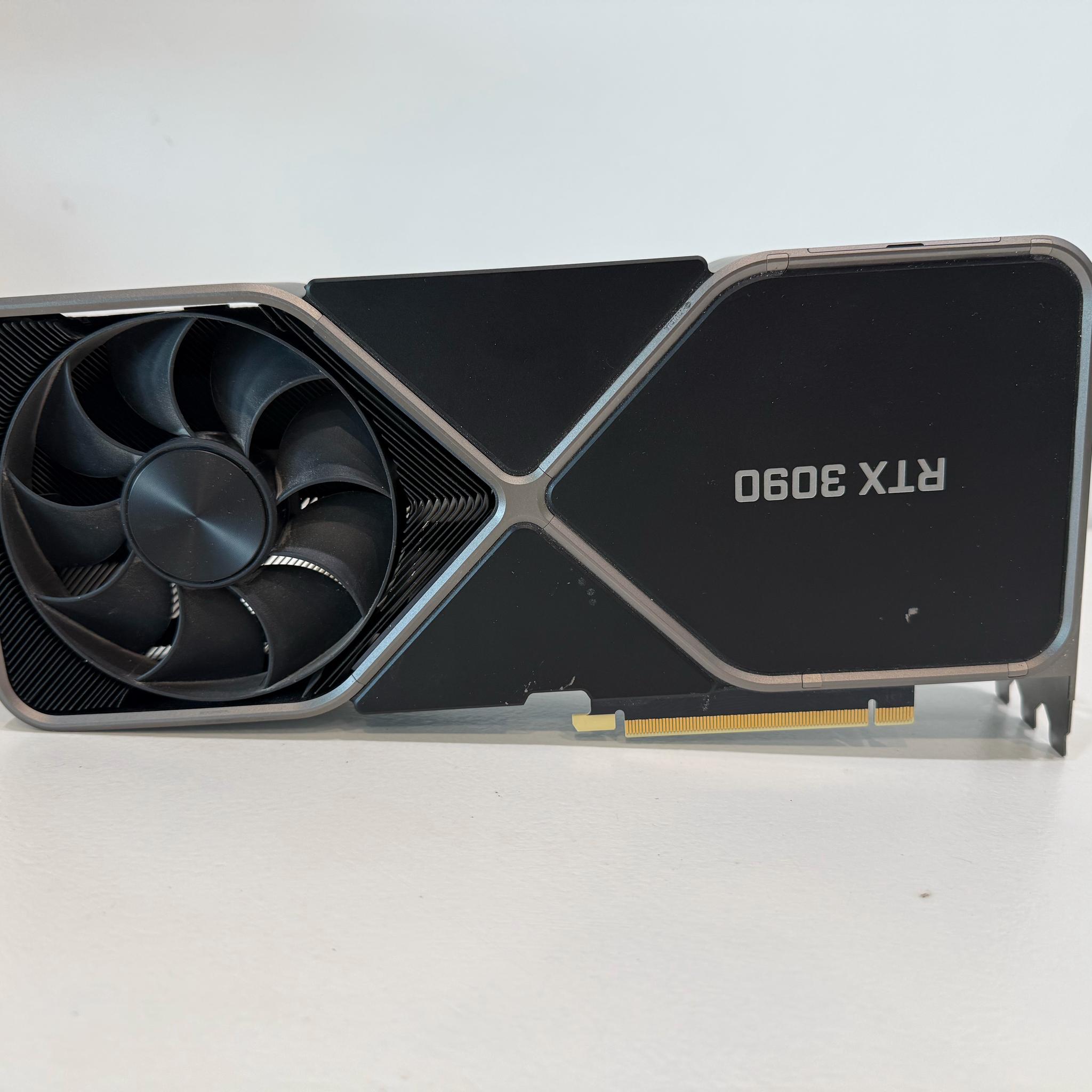 NVIDIA GeForce RTX 3090 Founders Edition 24GB GDDR6X