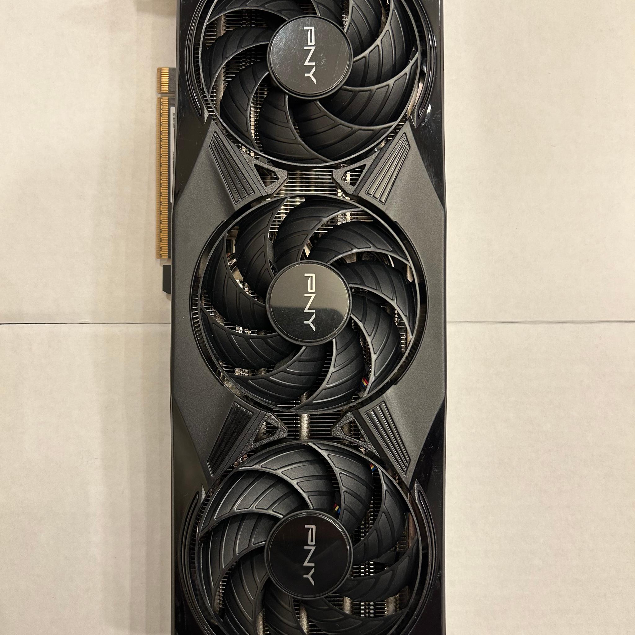 PNY GeForce RTX 5070 Overclocked Triple Fan