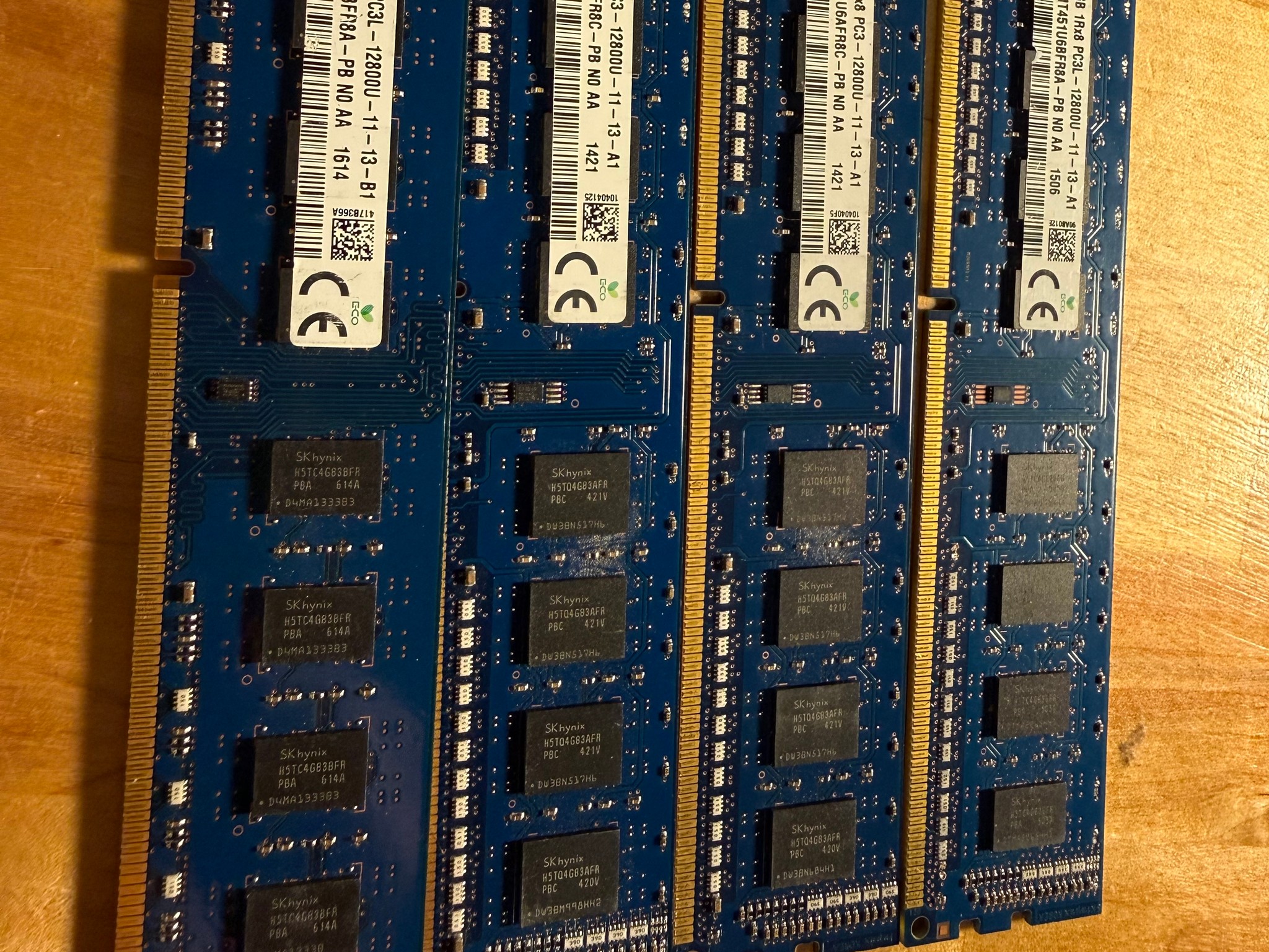 Huge LOT of DDR3 DIMMMs (66GB total, mostly 4GB sticks with a few 2 GB in there) look at photos