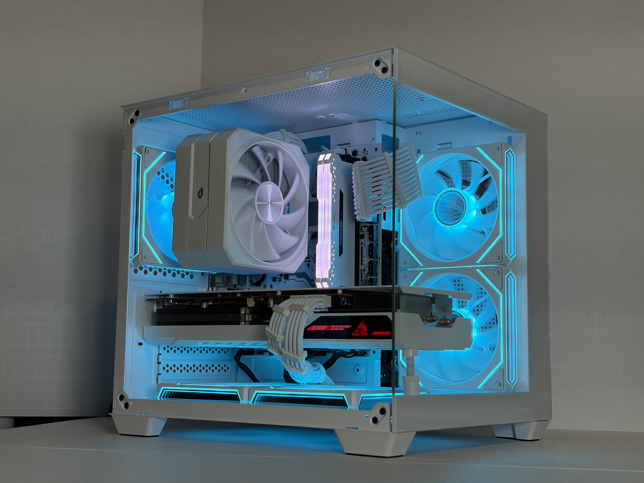🔥 RX 6800 + Ryzen 5 5600 – White Gaming PC – 1440p Ultra Monster | 1TB NVMe | 16GB RAM