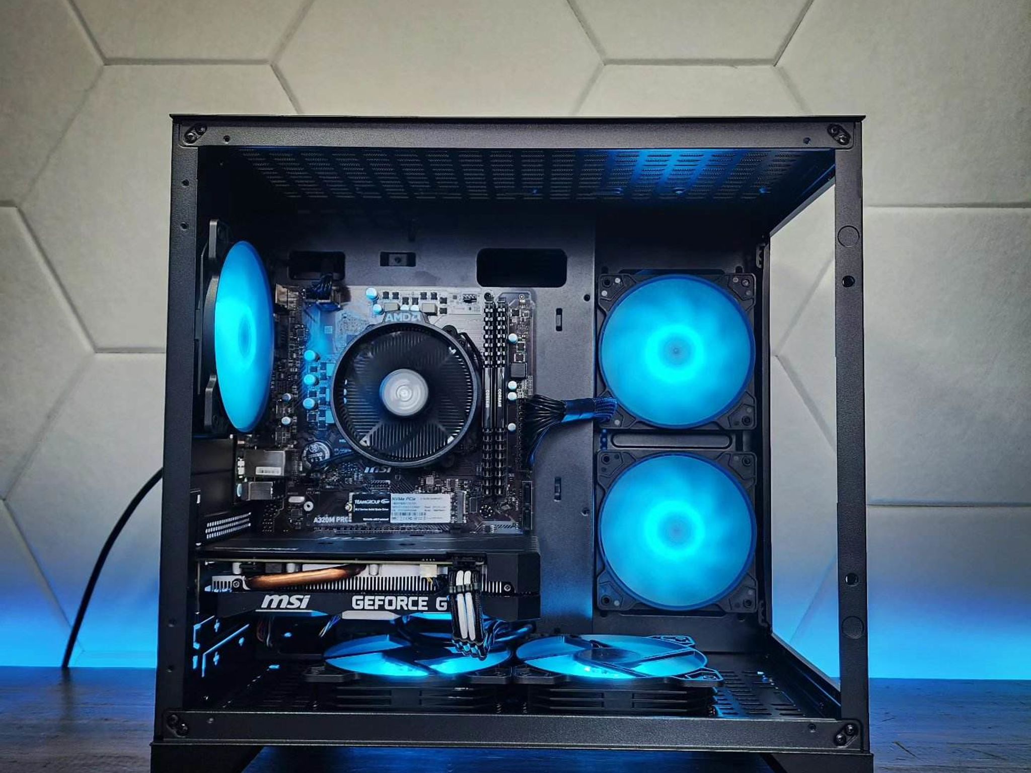 💙🖤💙 GTX 1660 Super // Ryzen 3 4100 // 16GB 3600MHz // 500GB NVMe Gen 4